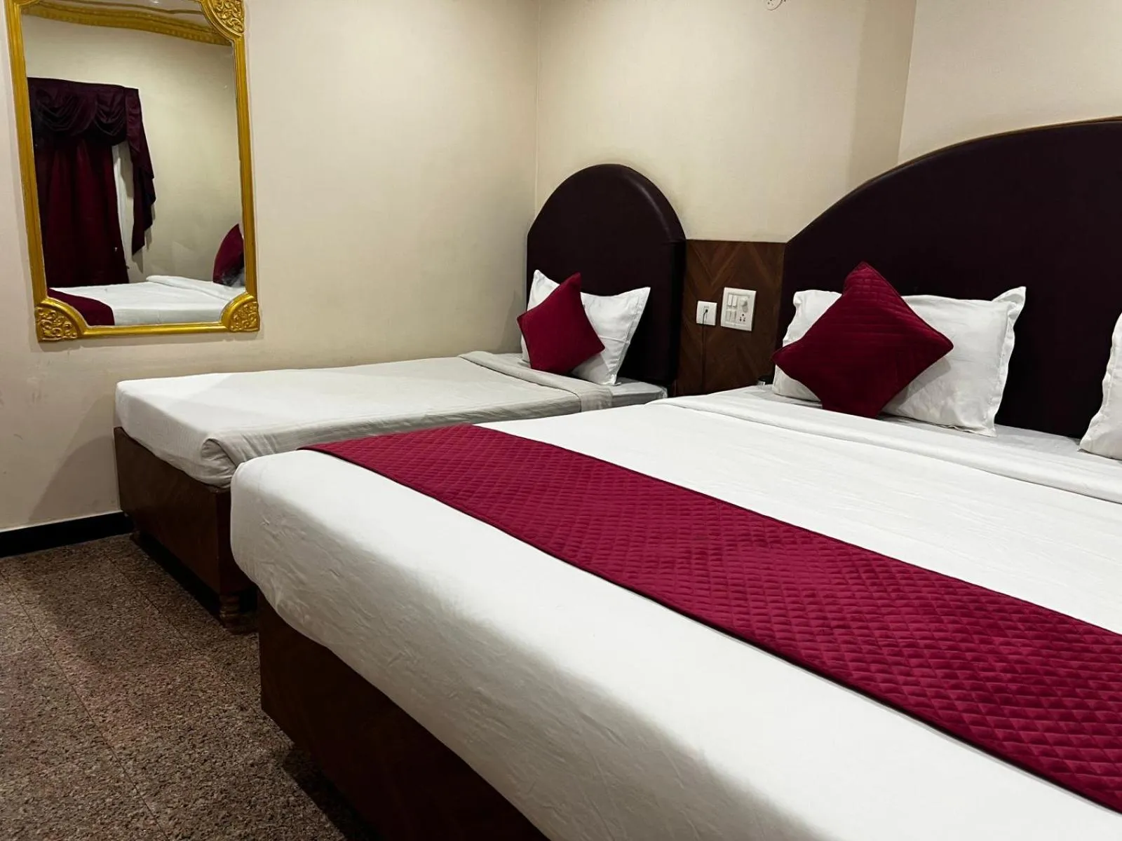 Hotel I K London Residency