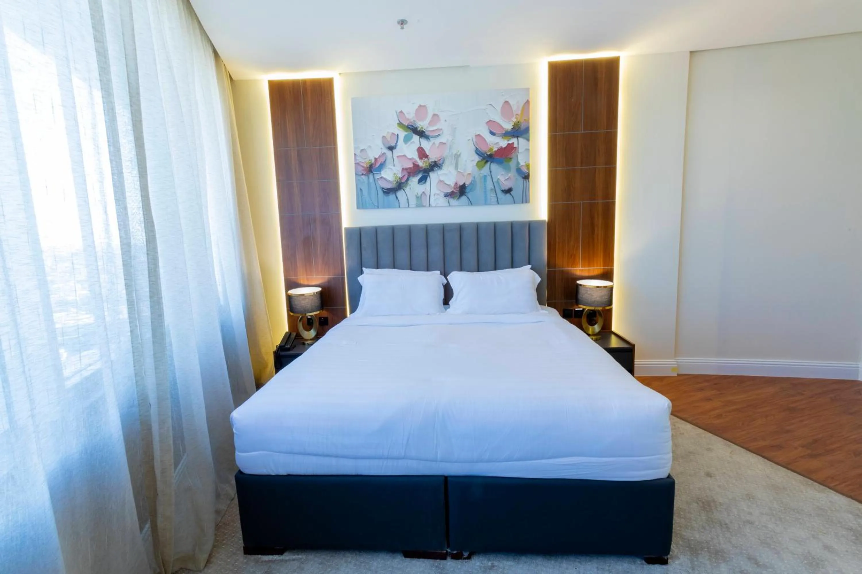 Bedroom, Bed in Park Avenues Hotel