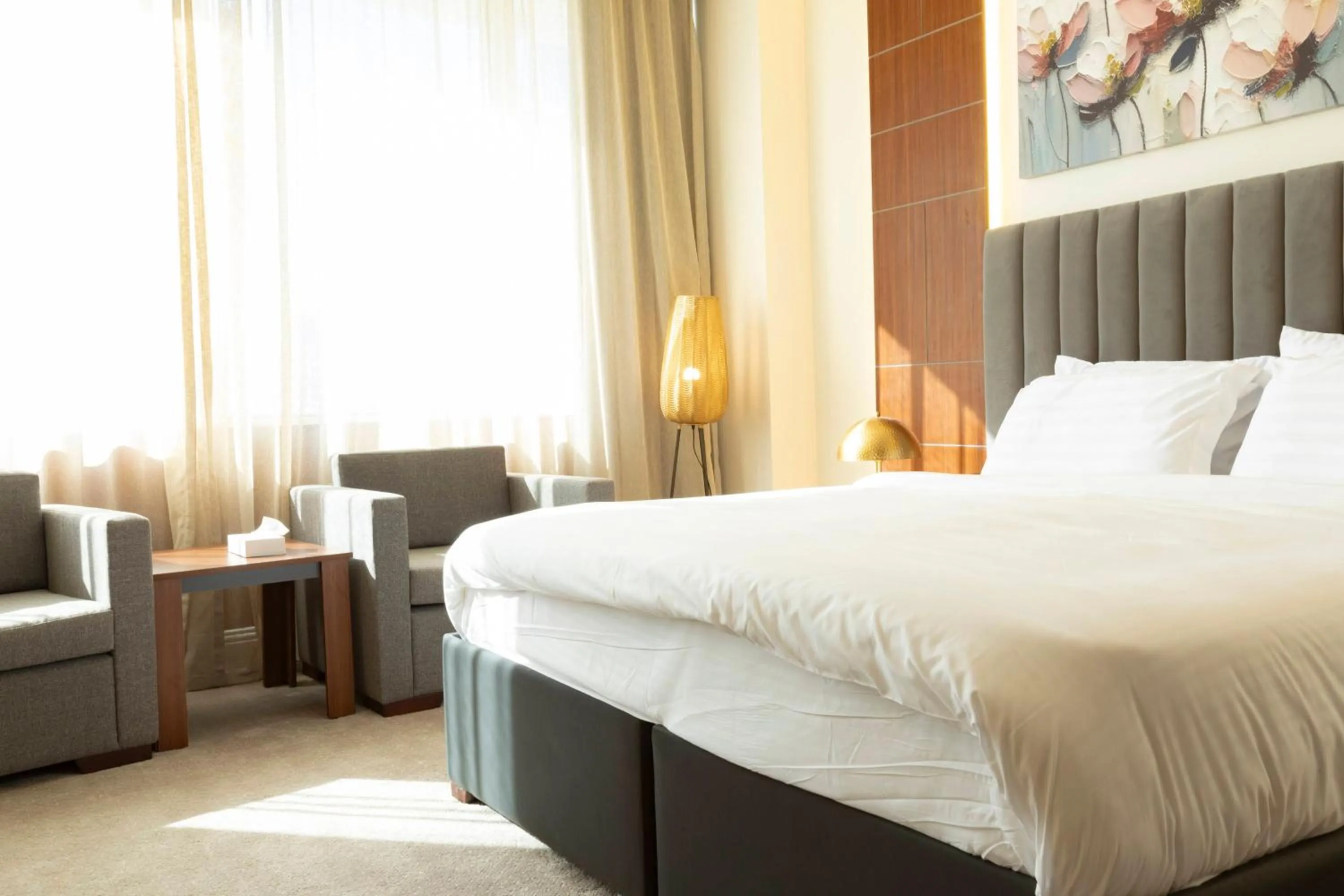 Bedroom, Bed in Park Avenues Hotel