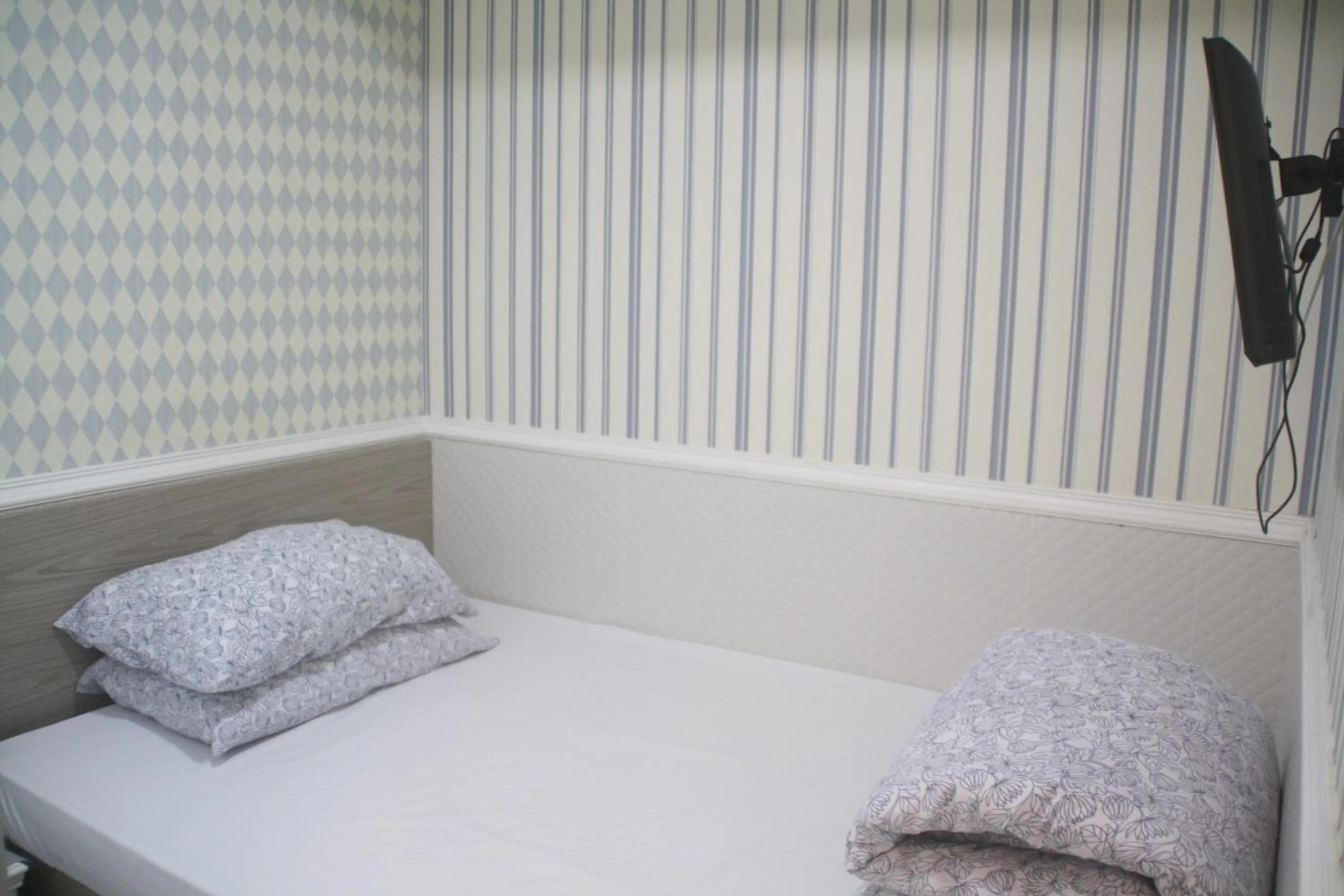 Bedroom, Bed in K & B Hostel