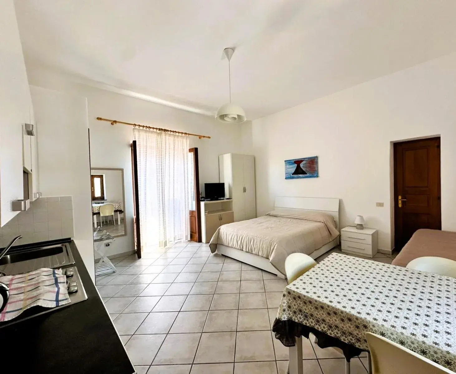 Studio with Balcony - single occupancy in Malvasia 70 Studio with Balcony - single occupancy in Malvasia 70