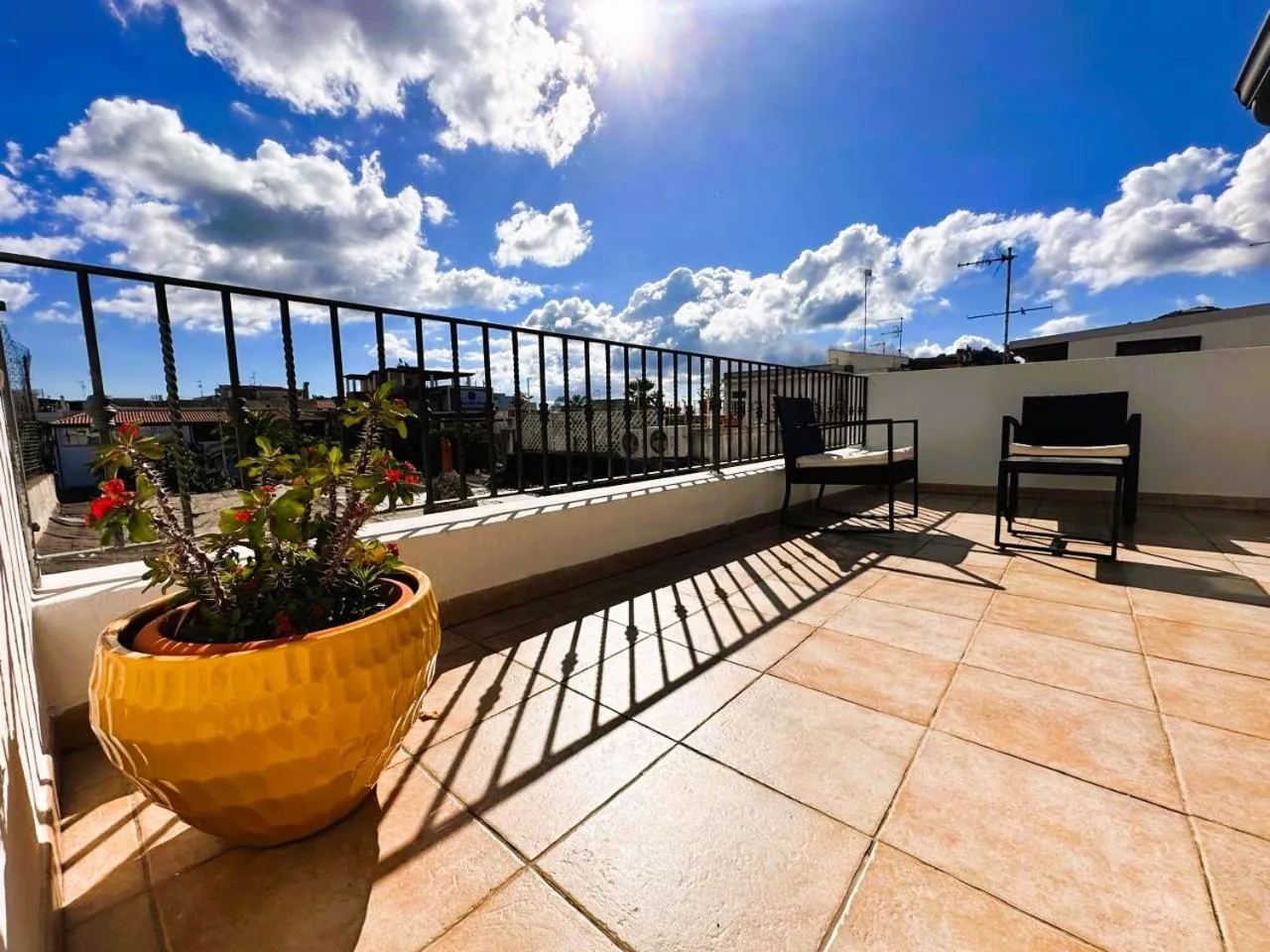 Patio in Malvasia 70