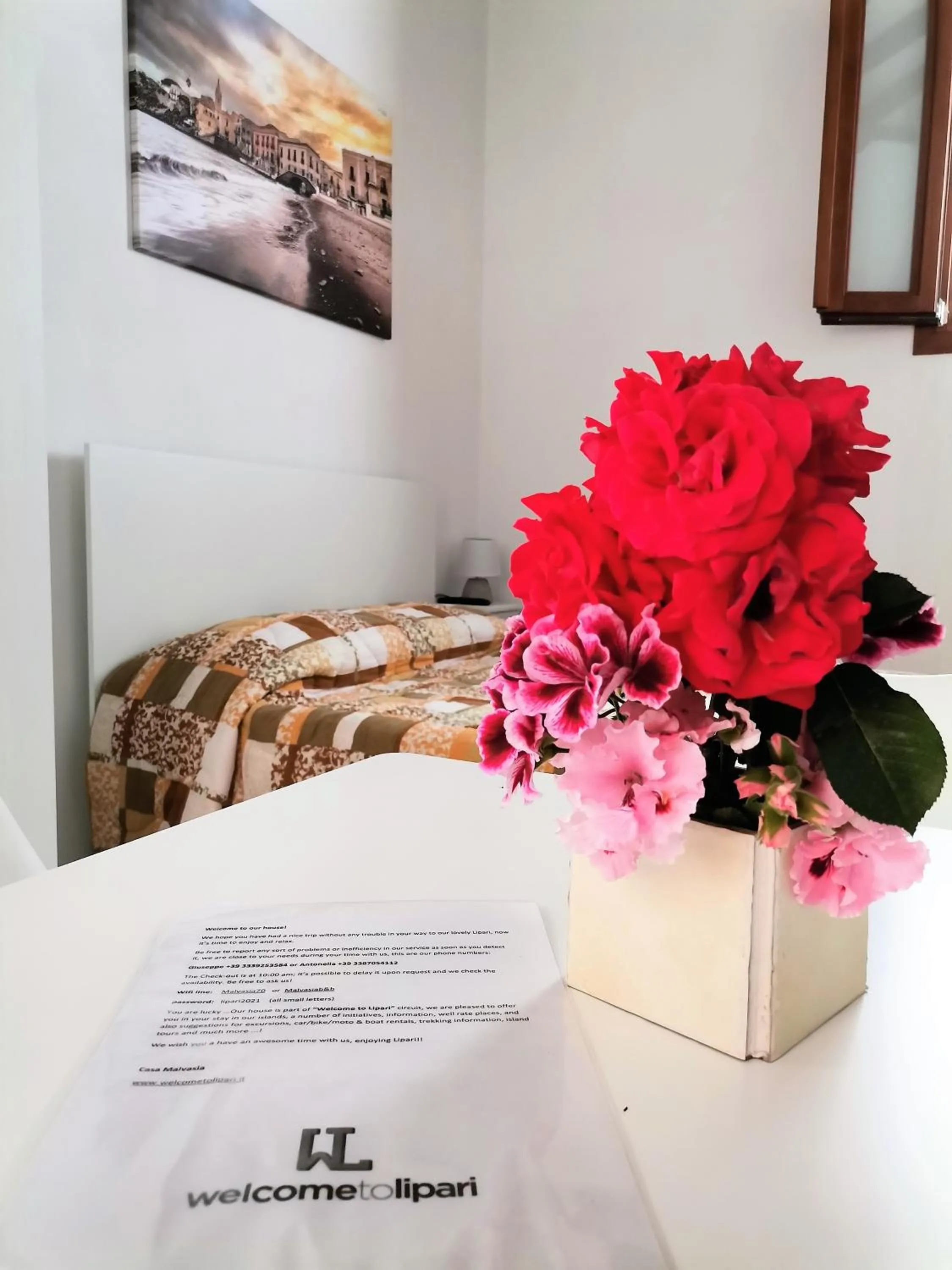 Decorative detail, Bed in Malvasia 70