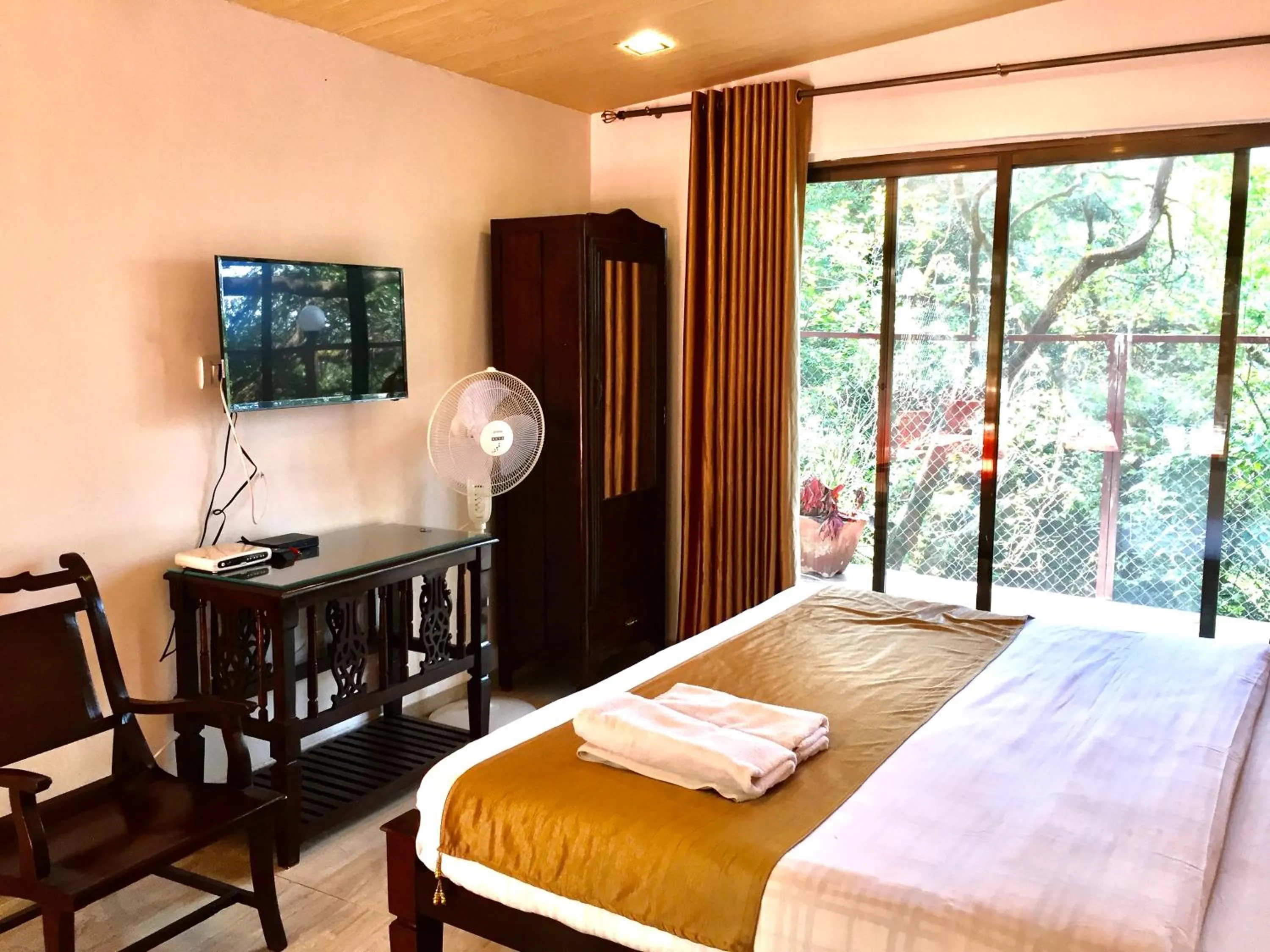Bedroom, Bed in Honeywood Holiday Homes