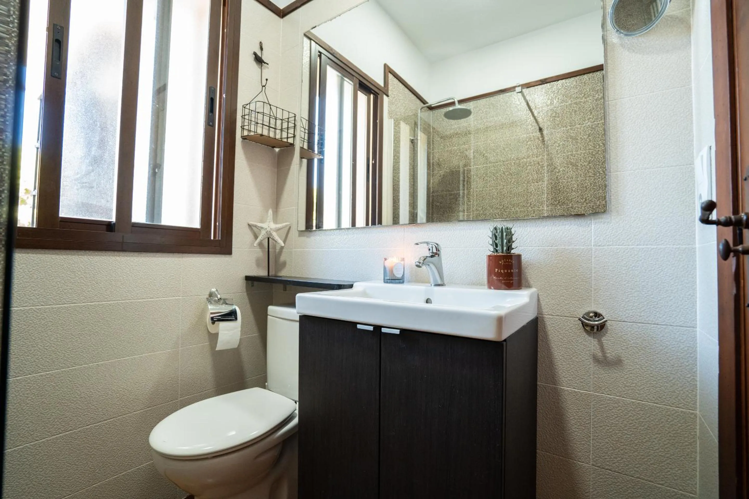 Toilet in Hotel Azalea Playa