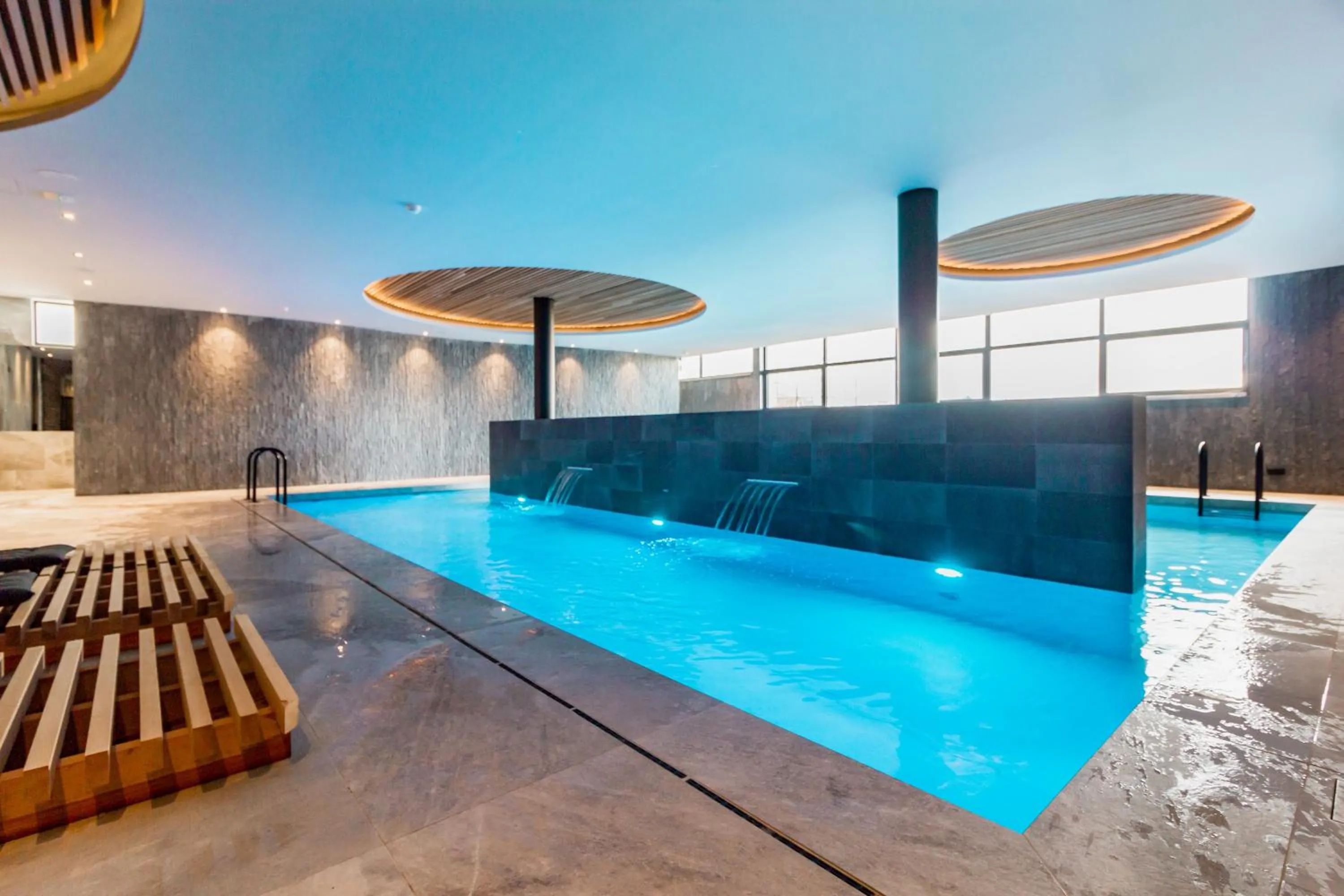 Swimming pool in Van der Valk Hotel Mons Congres & Spa