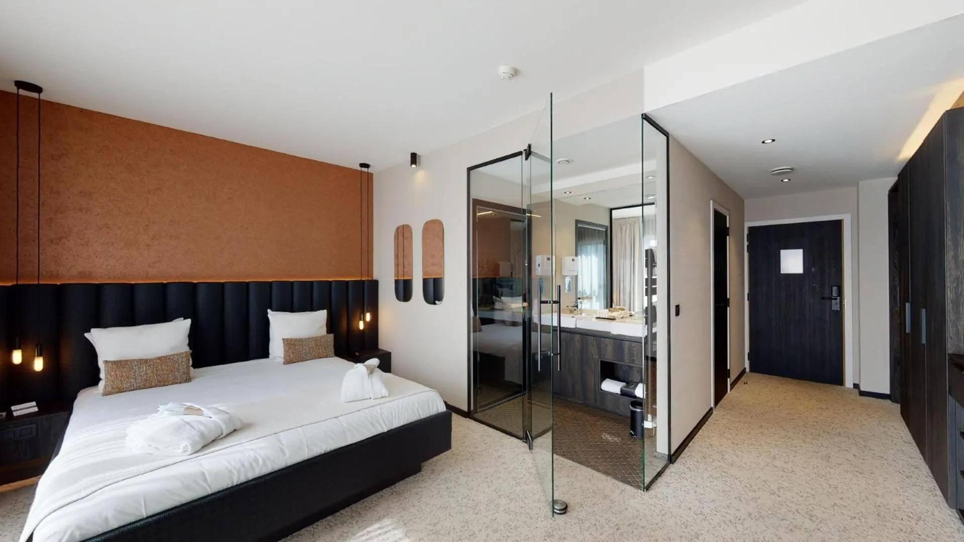 Bedroom, Bed in Van der Valk Hotel Mons Congres & Spa