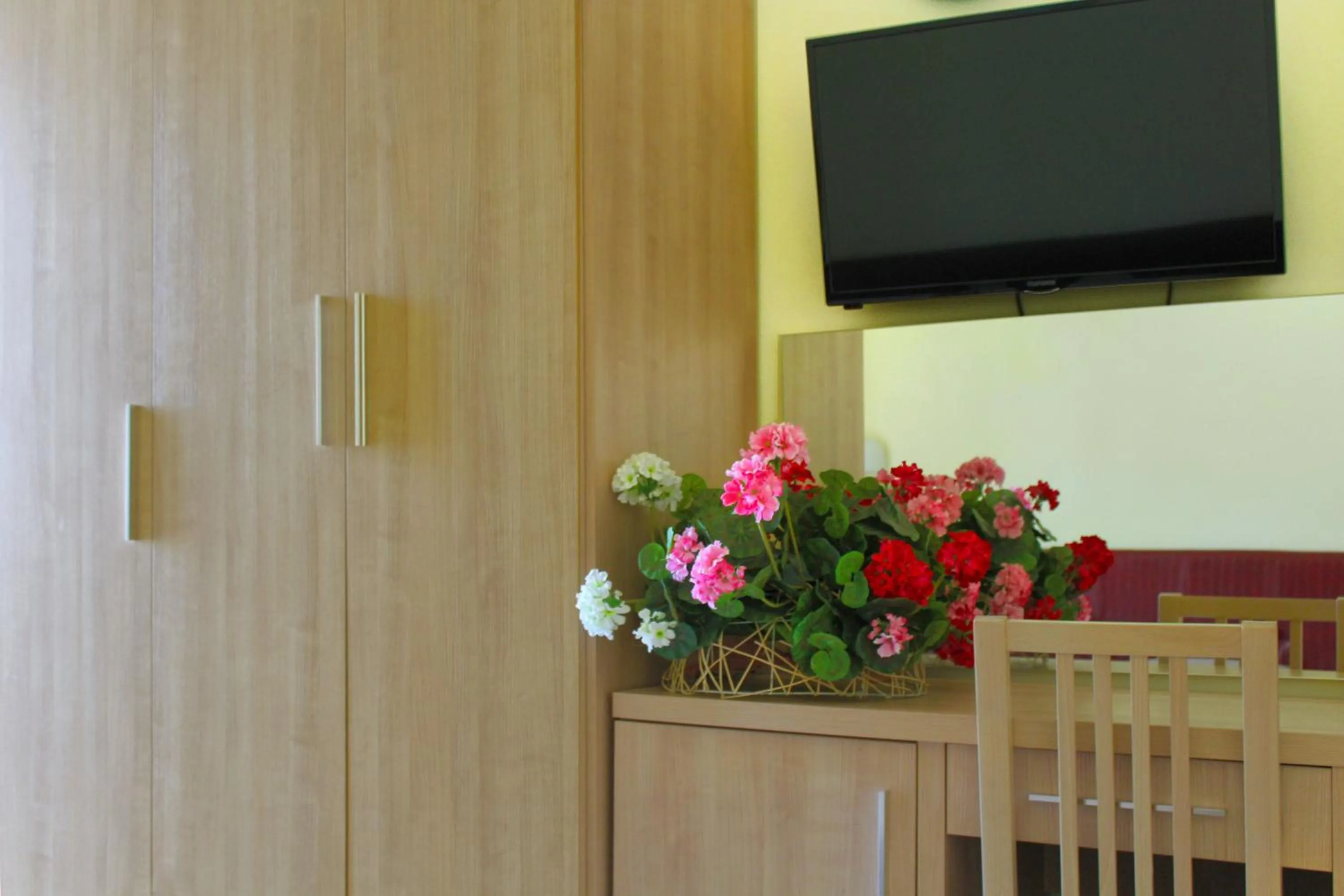 Bedroom in Hotel Bristol - a 30 mt dalla spiaggia