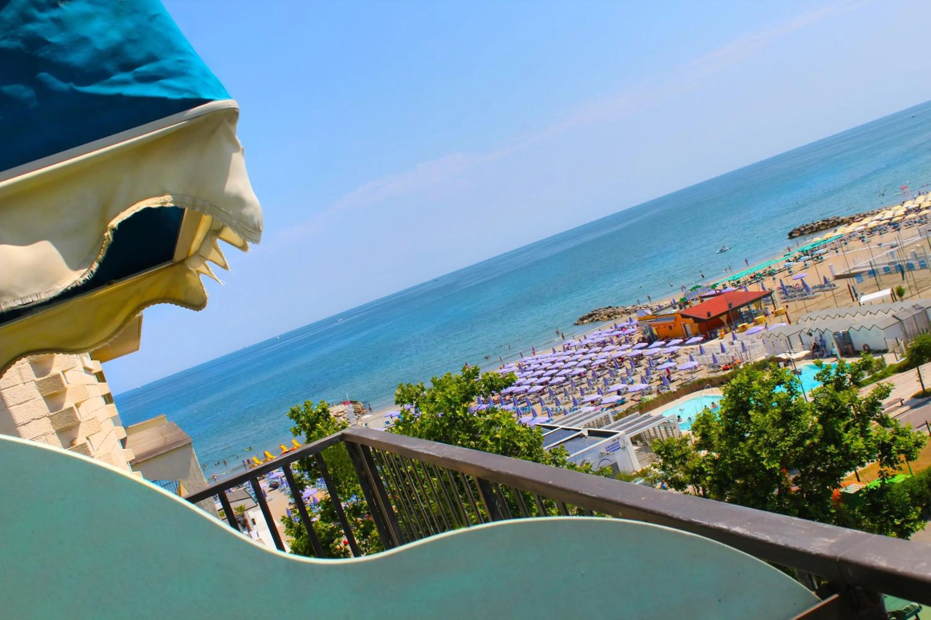 Balcony/Terrace in Hotel Bristol - a 30 mt dalla spiaggia