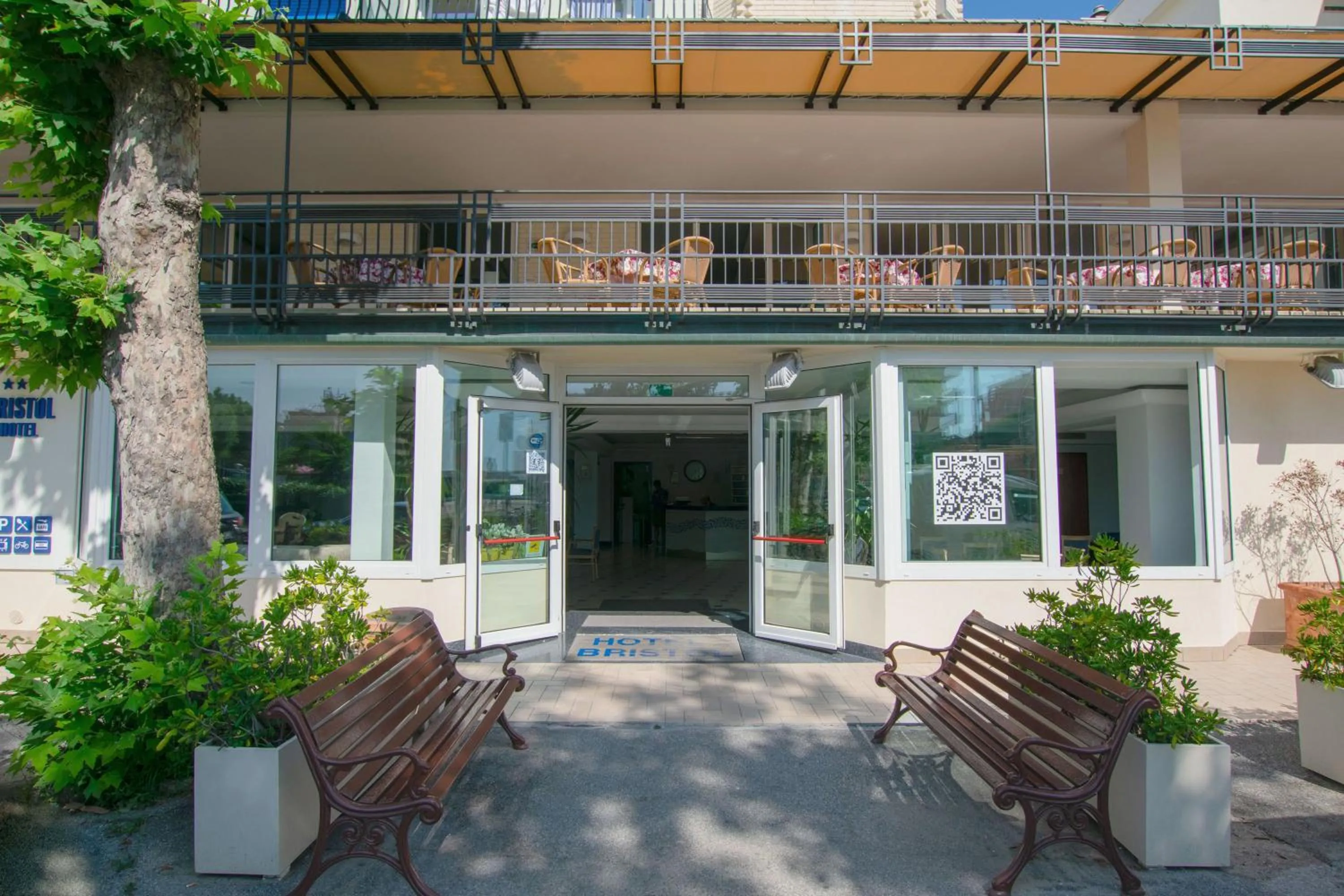 Property building in Hotel Bristol - a 30 mt dalla spiaggia