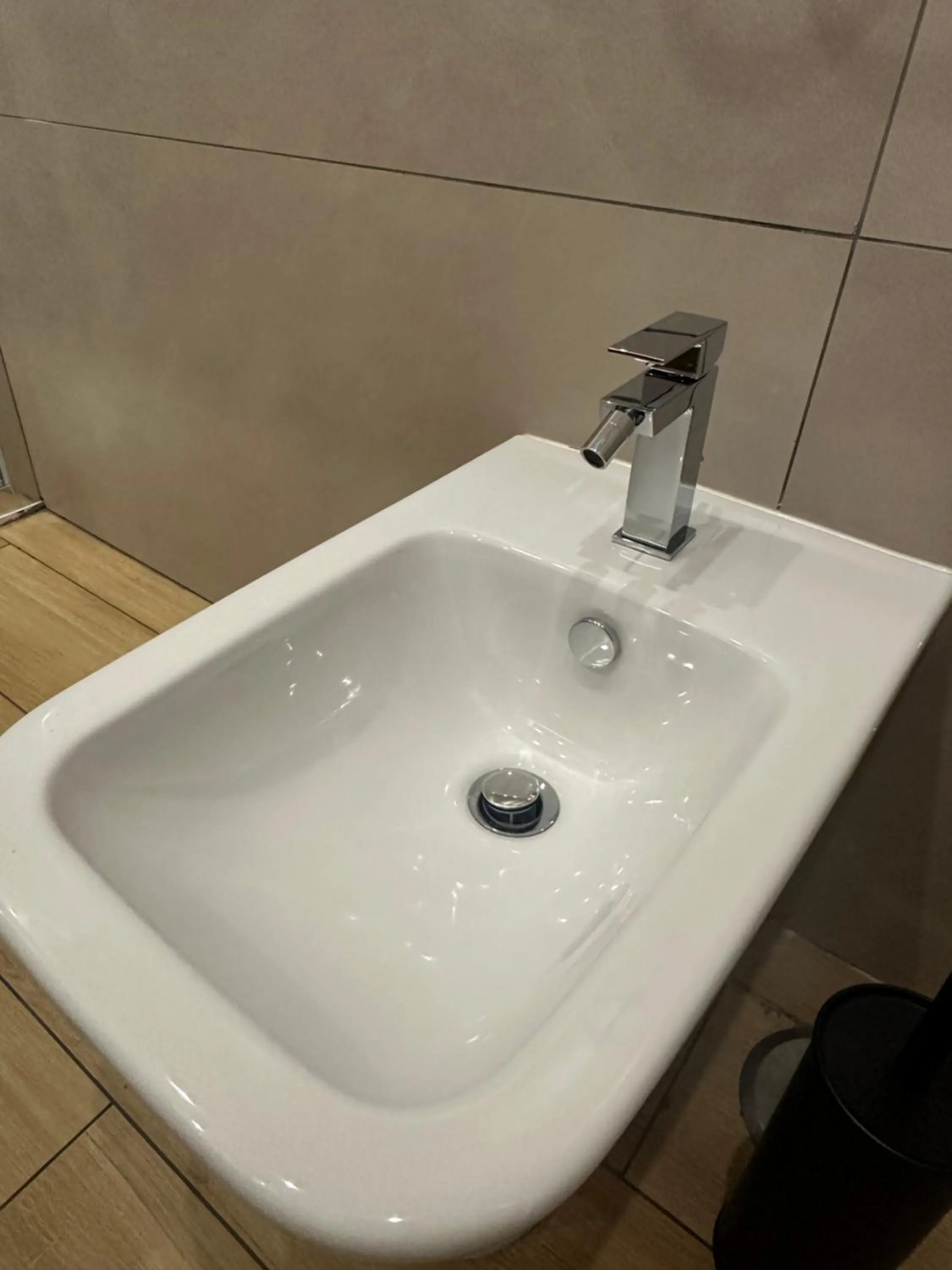 Bathroom in Hotiday Napoli Astoria