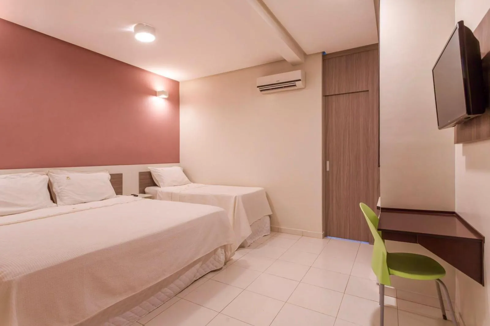 Hotel Master
