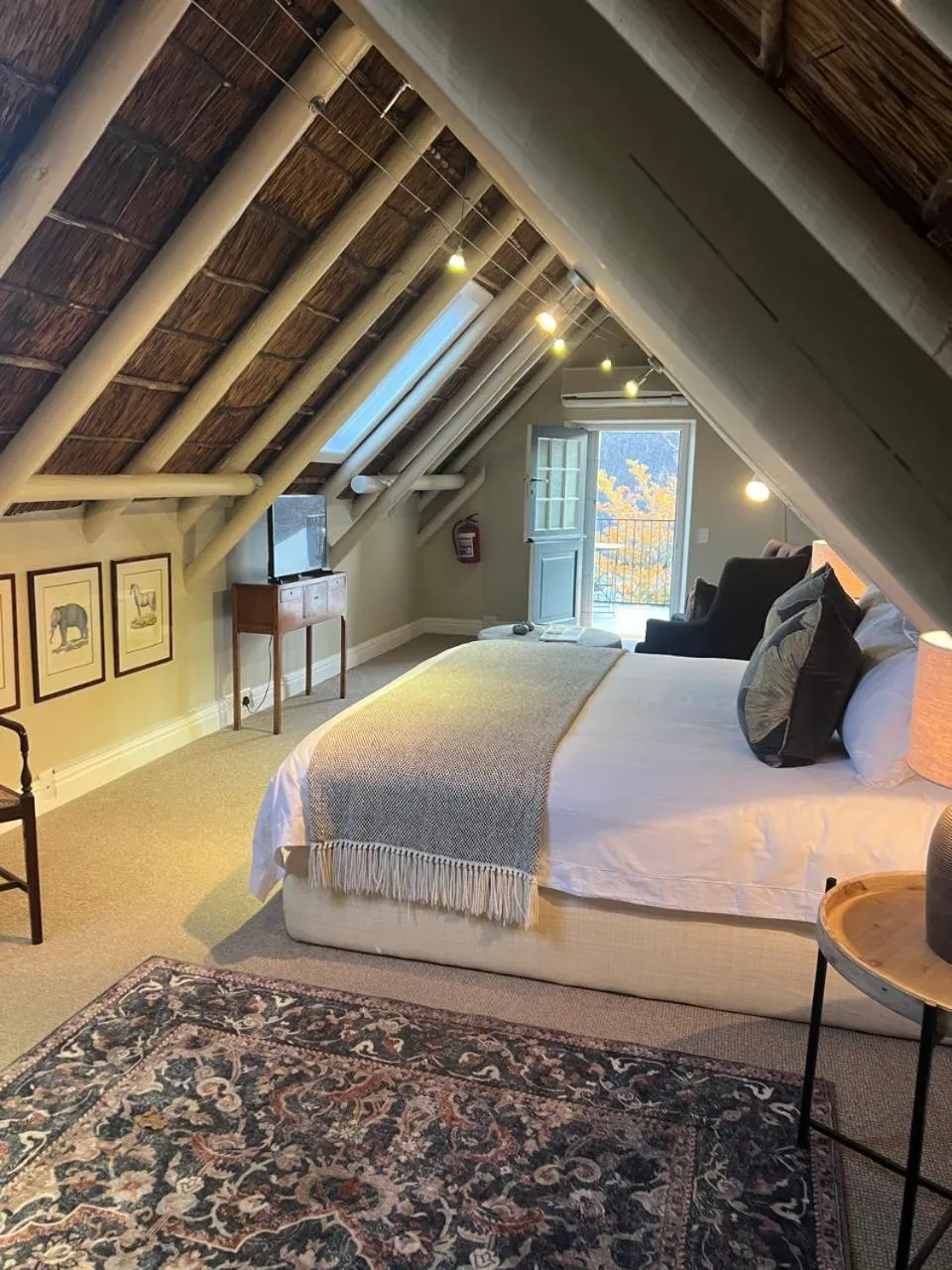 Bedroom, Bed in Grande Provence