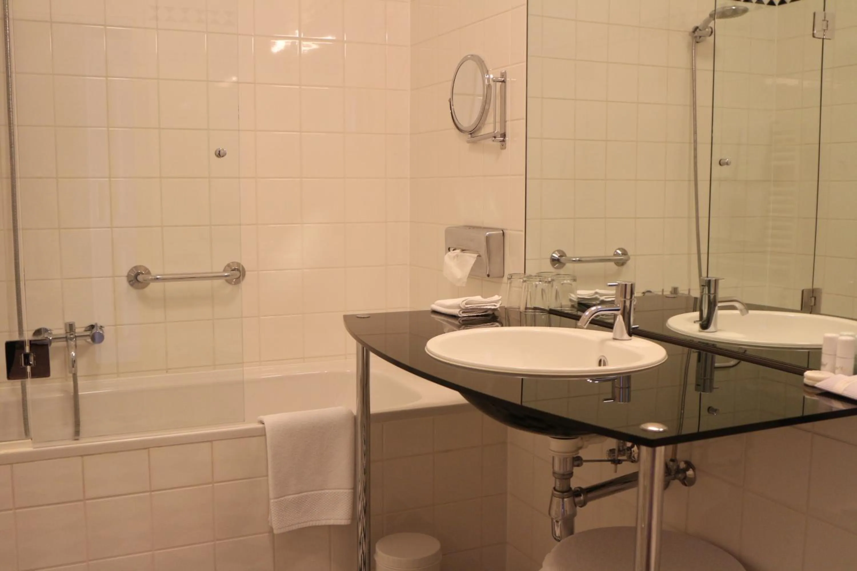 Bathroom in Hotel Seeschlößl Velden