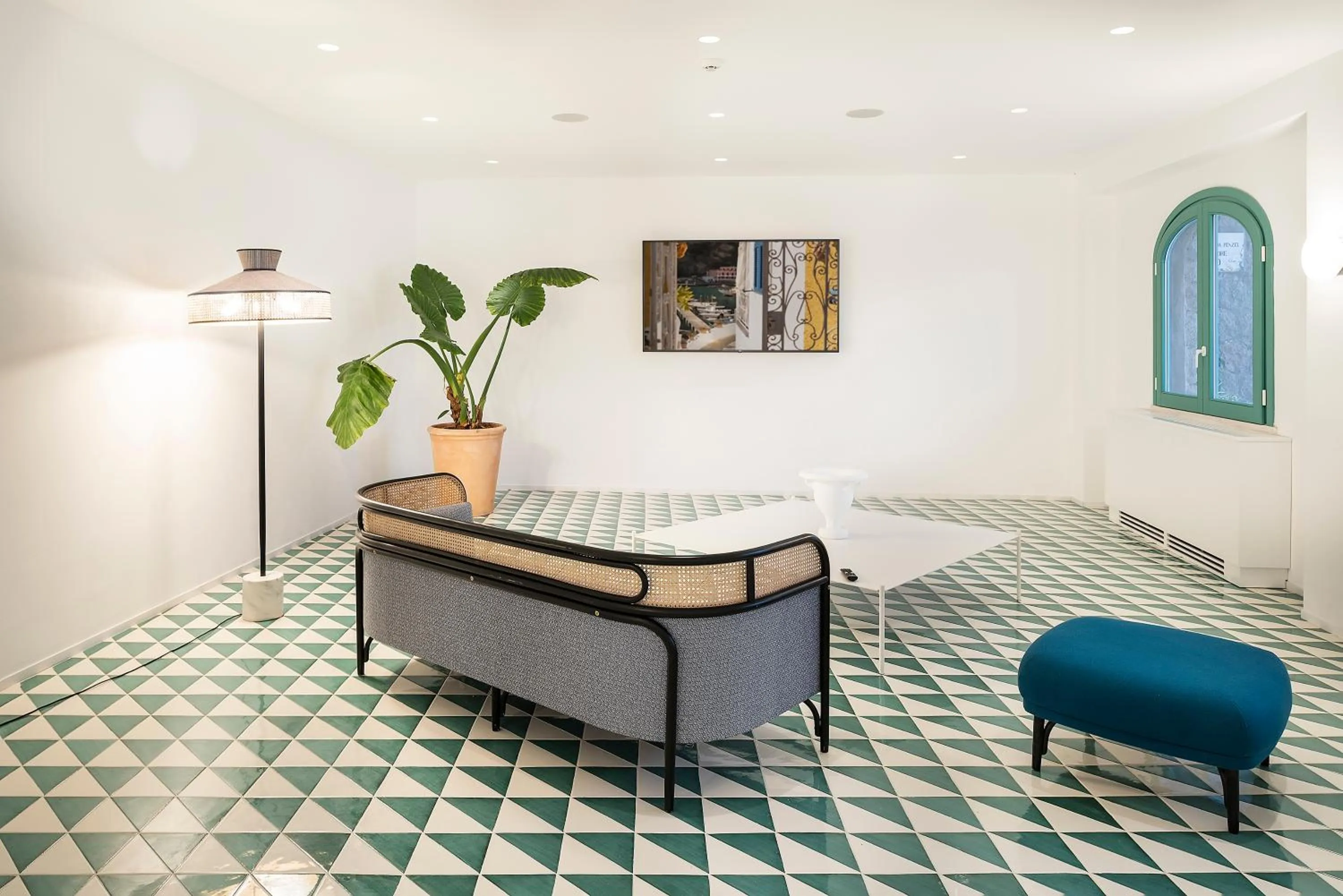 Communal lounge/ TV room in Miramare Sea Resort & Spa