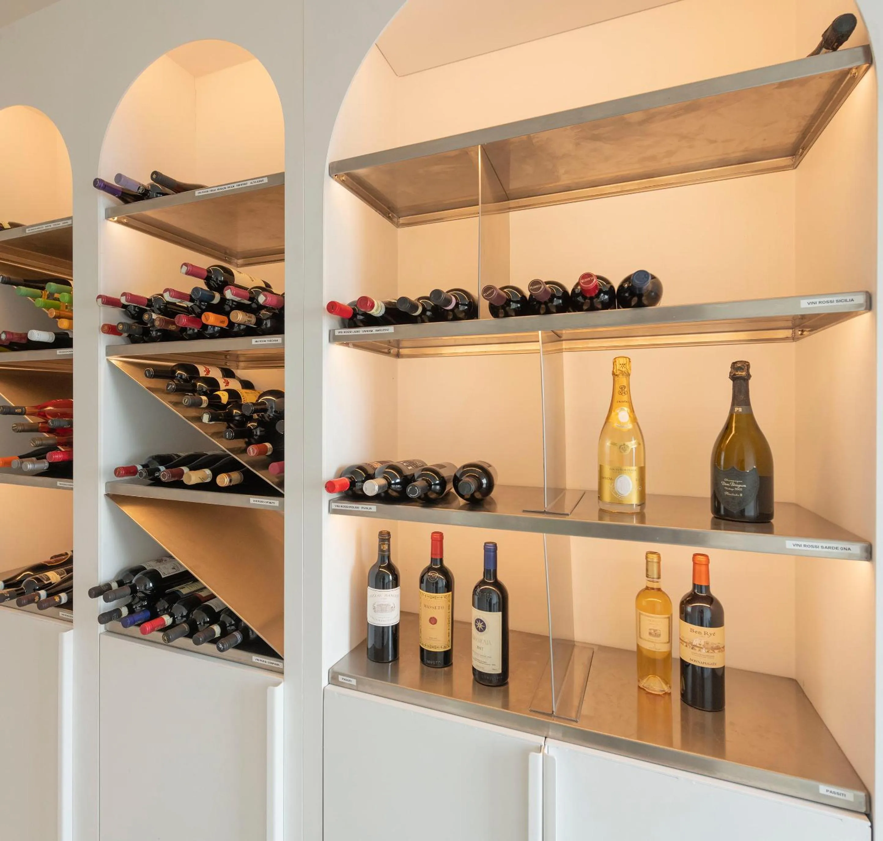 Restaurant/places to eat in Miramare Sea Resort & Spa