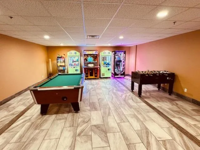Red Rock Hotel & Suites
