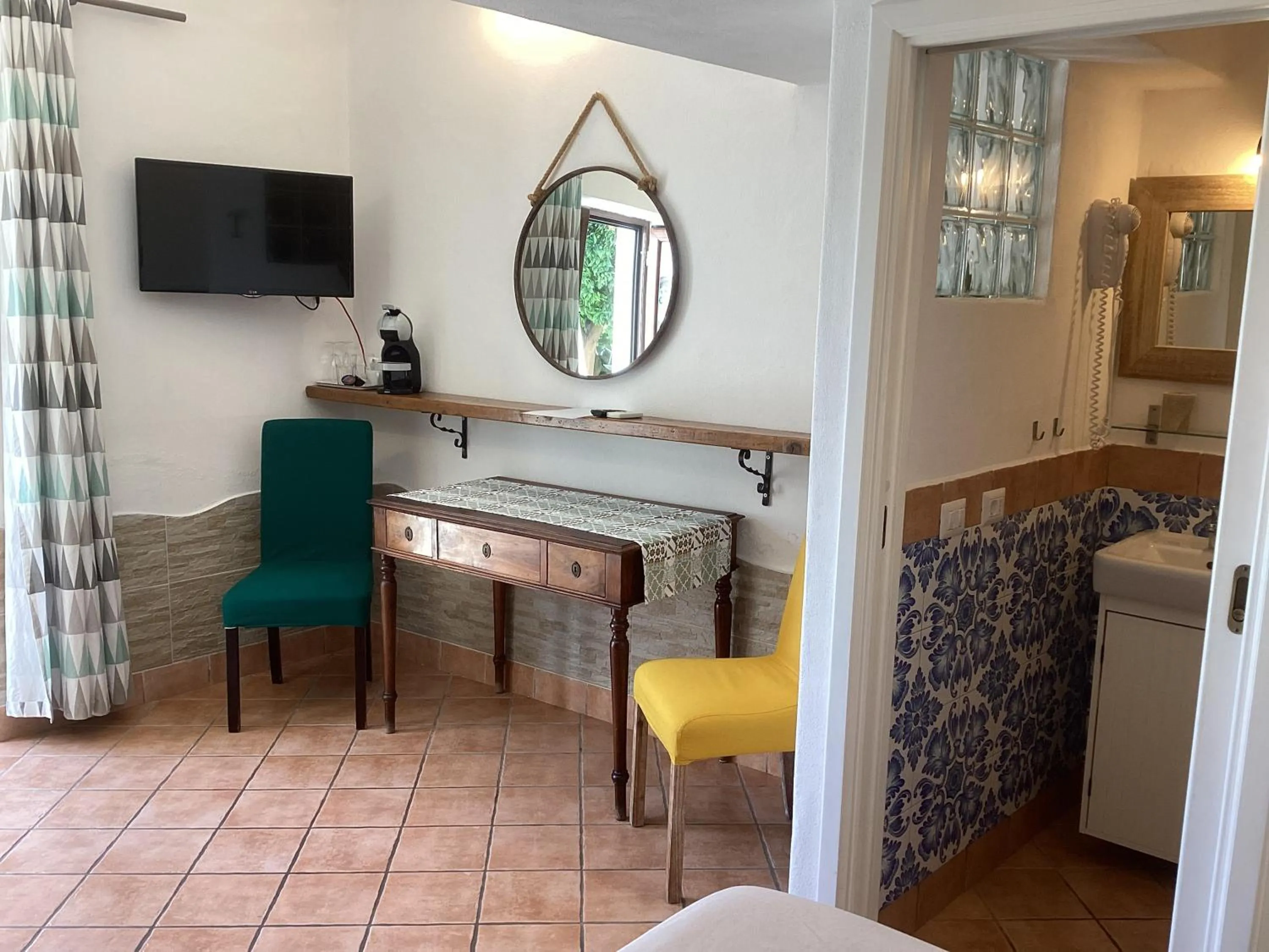 Bedroom in Casetta Minghitto Relaxing rooms in Capri