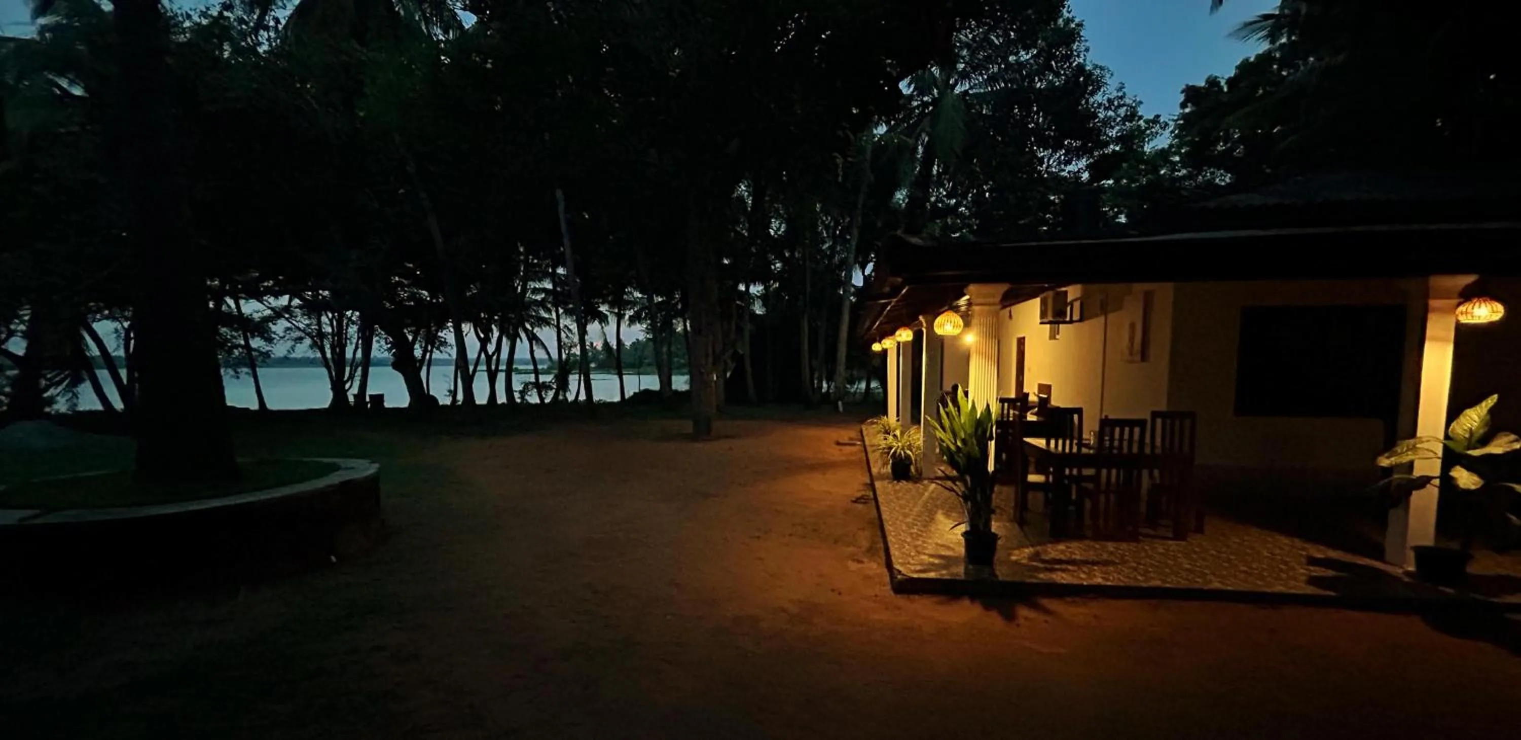 Balcony/Terrace in Yala Lucas Lake Hotel