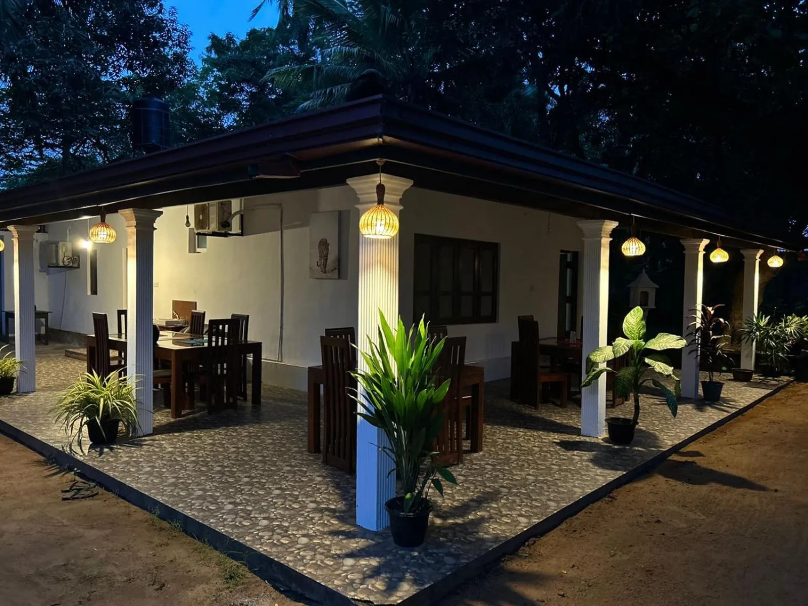 Balcony/Terrace in Yala Lucas Lake Hotel