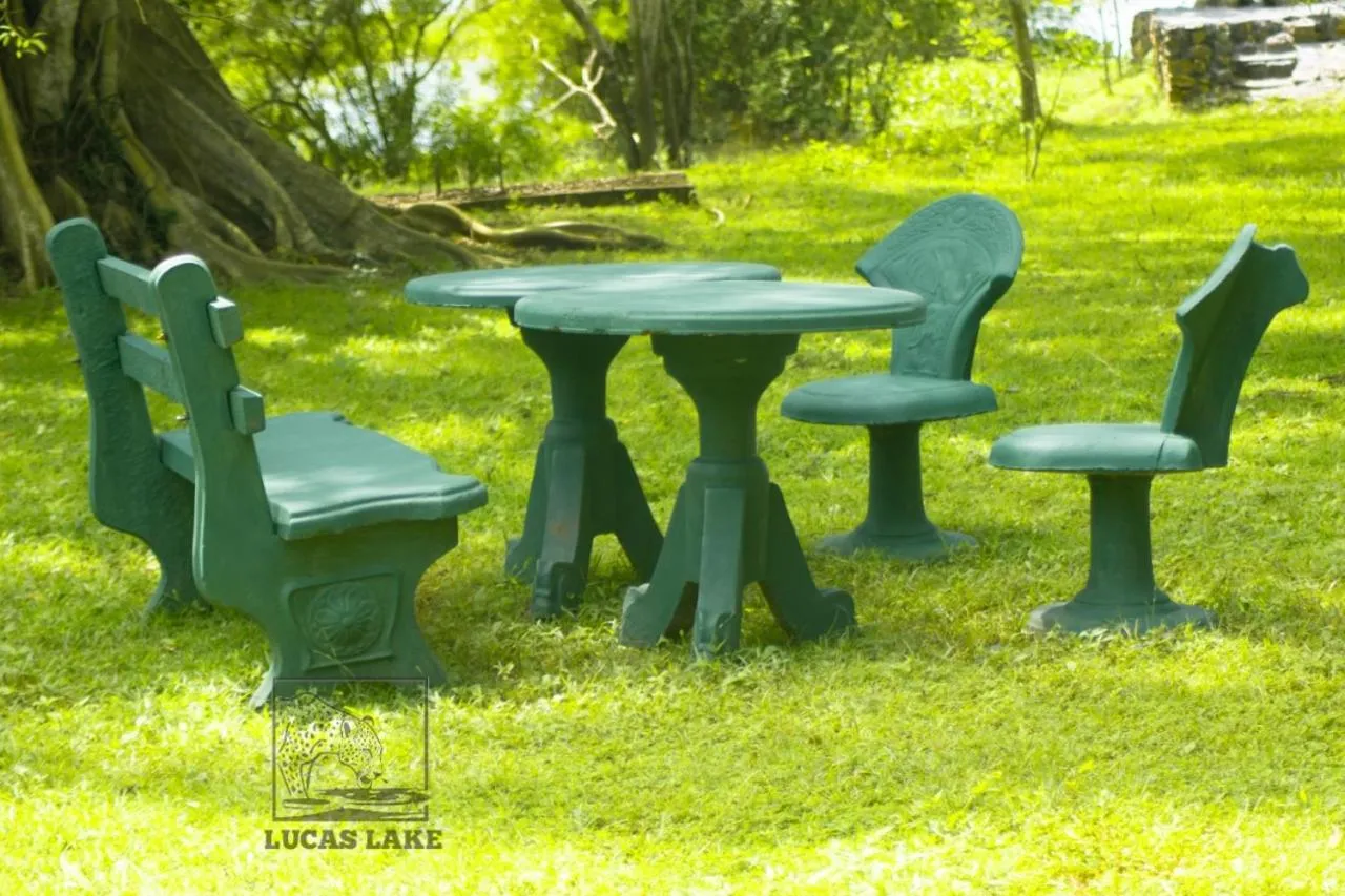 Garden in Yala Lucas Lake Hotel