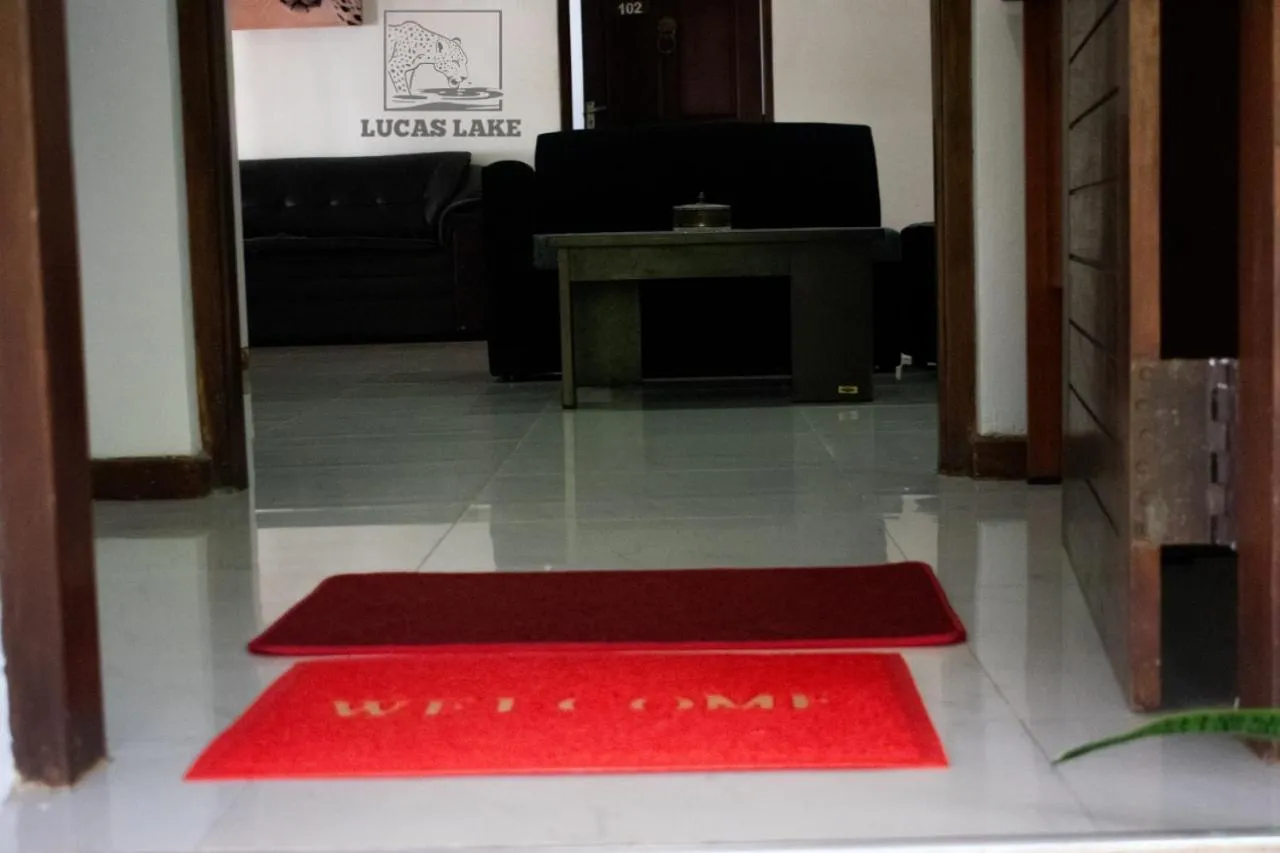 Yala Lucas Lake Hotel