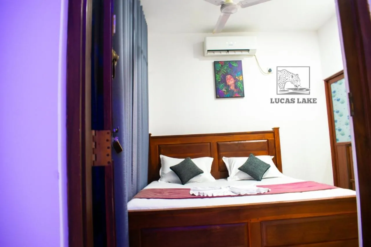Bed in Yala Lucas Lake Hotel