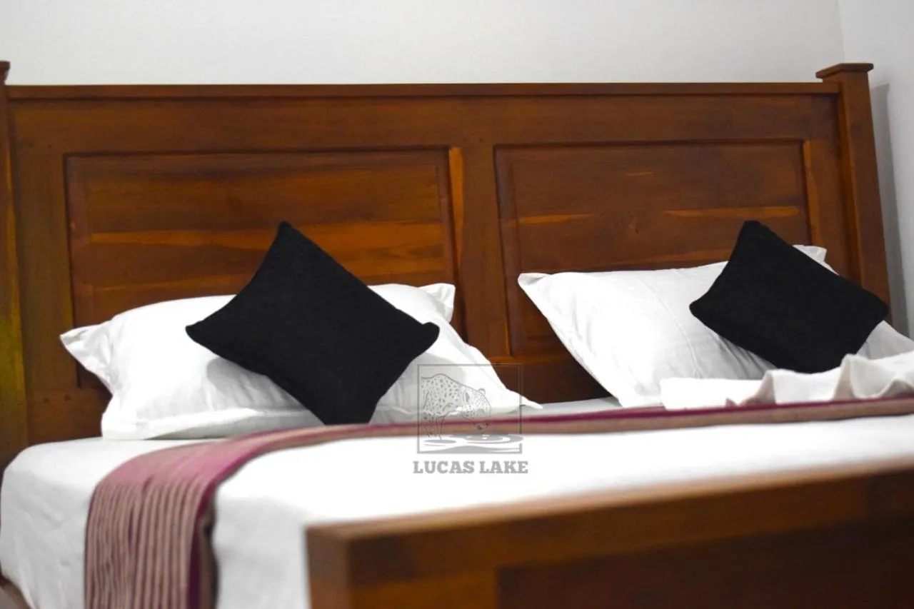 Bed in Yala Lucas Lake Hotel