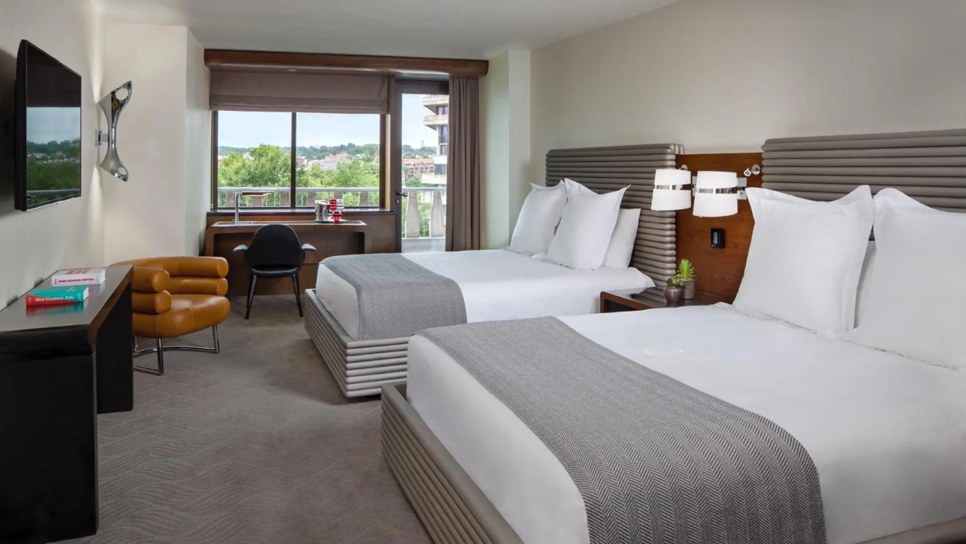 Photo of the whole room, Bed in The Watergate Hotel Georgetown