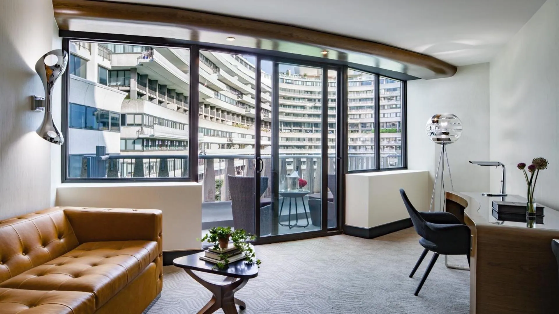 Balcony/Terrace in The Watergate Hotel Georgetown