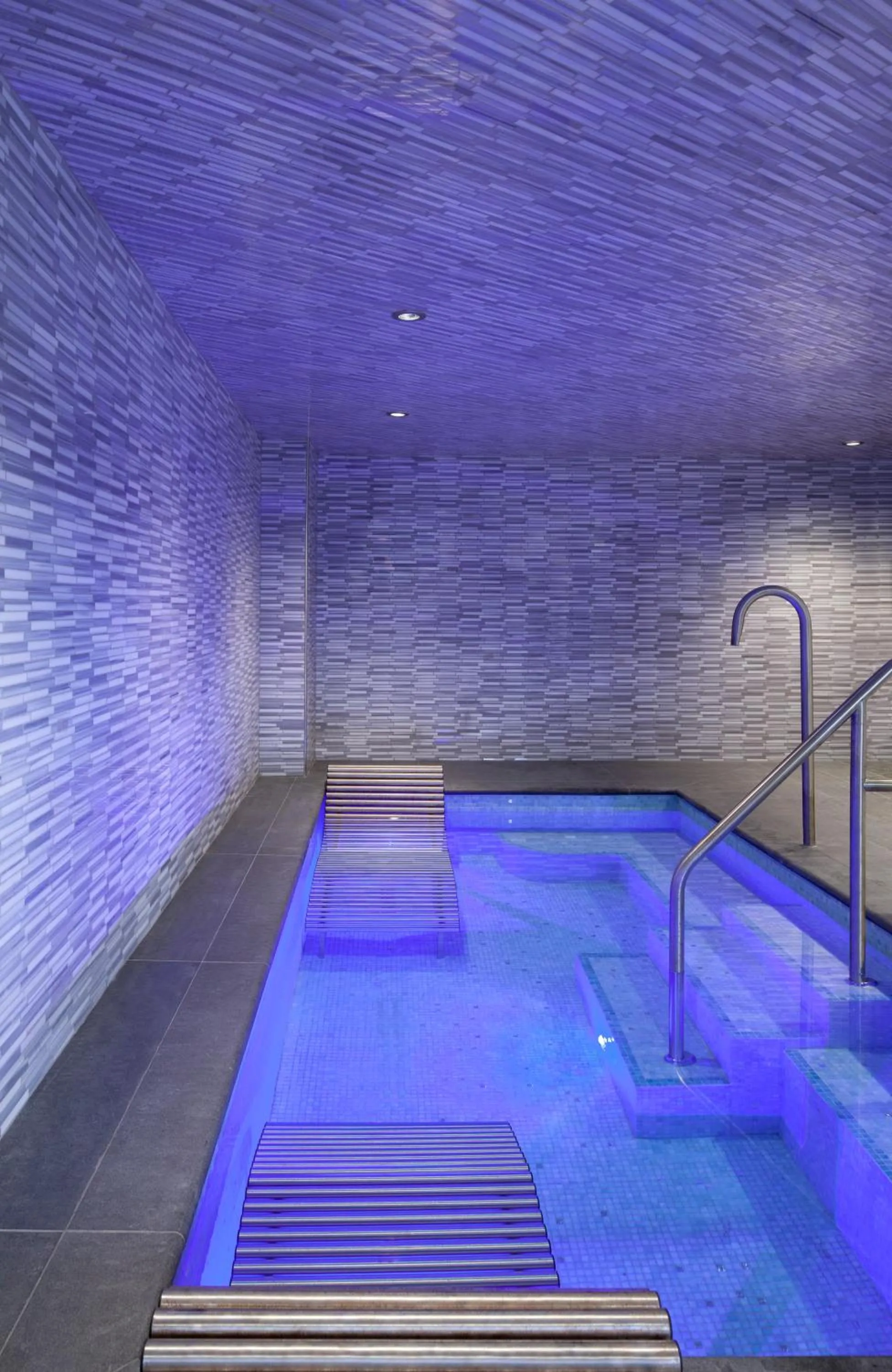 Hot Tub in The Watergate Hotel Georgetown