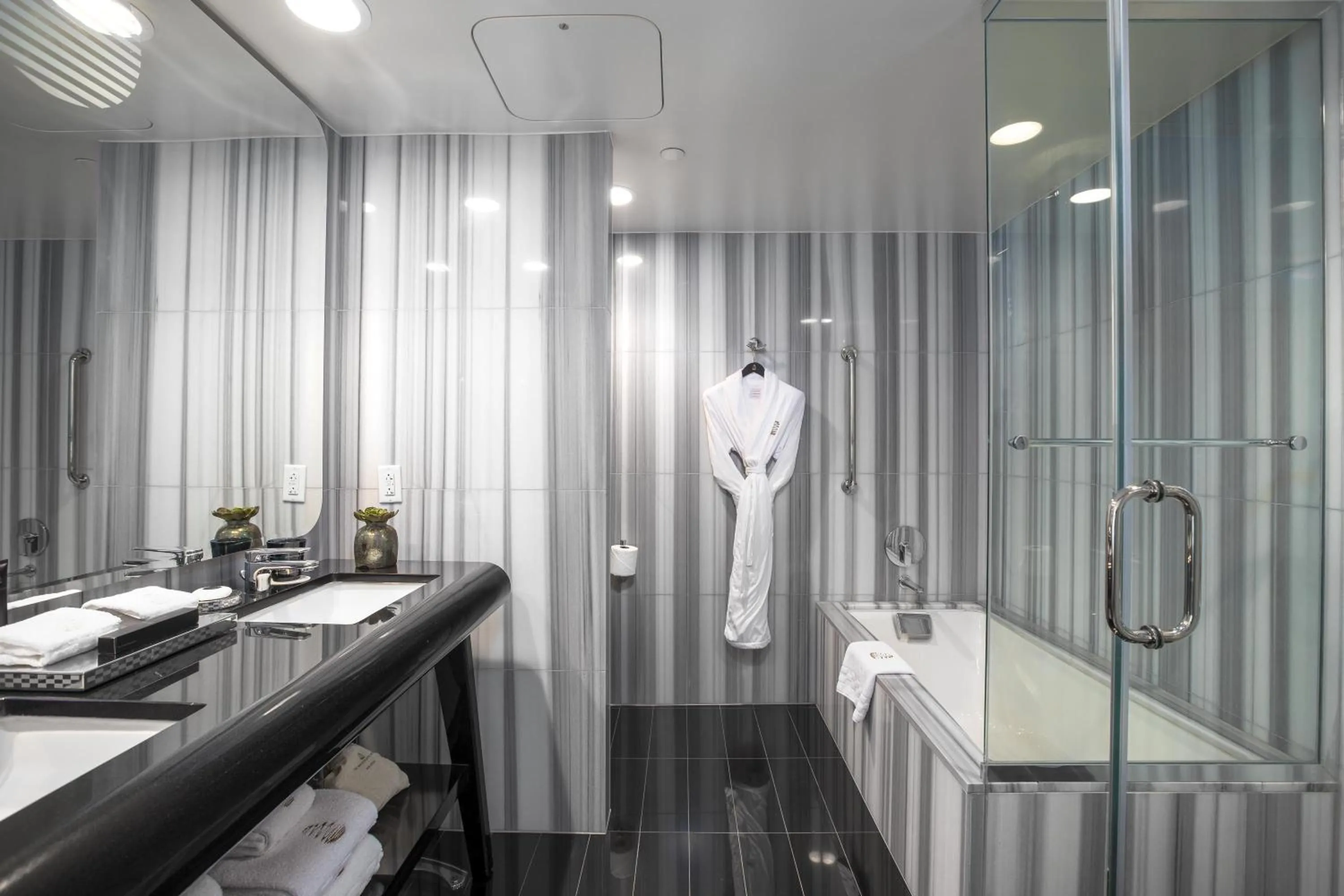 Bathroom in The Watergate Hotel Georgetown