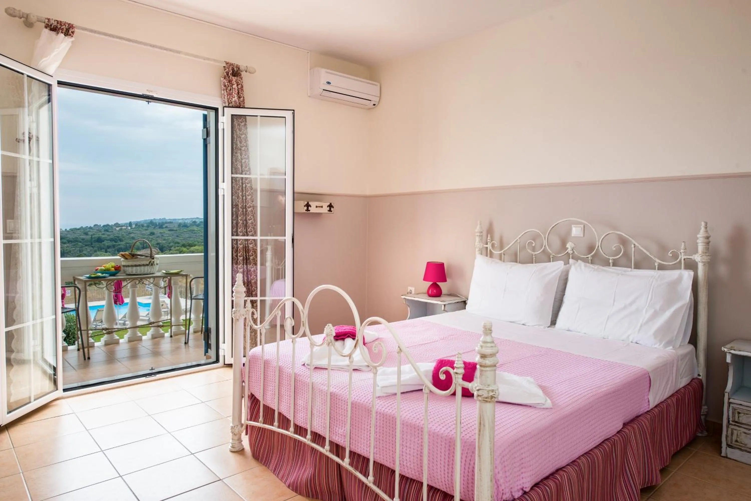 Bedroom, Bed in Elaias Gi Residence