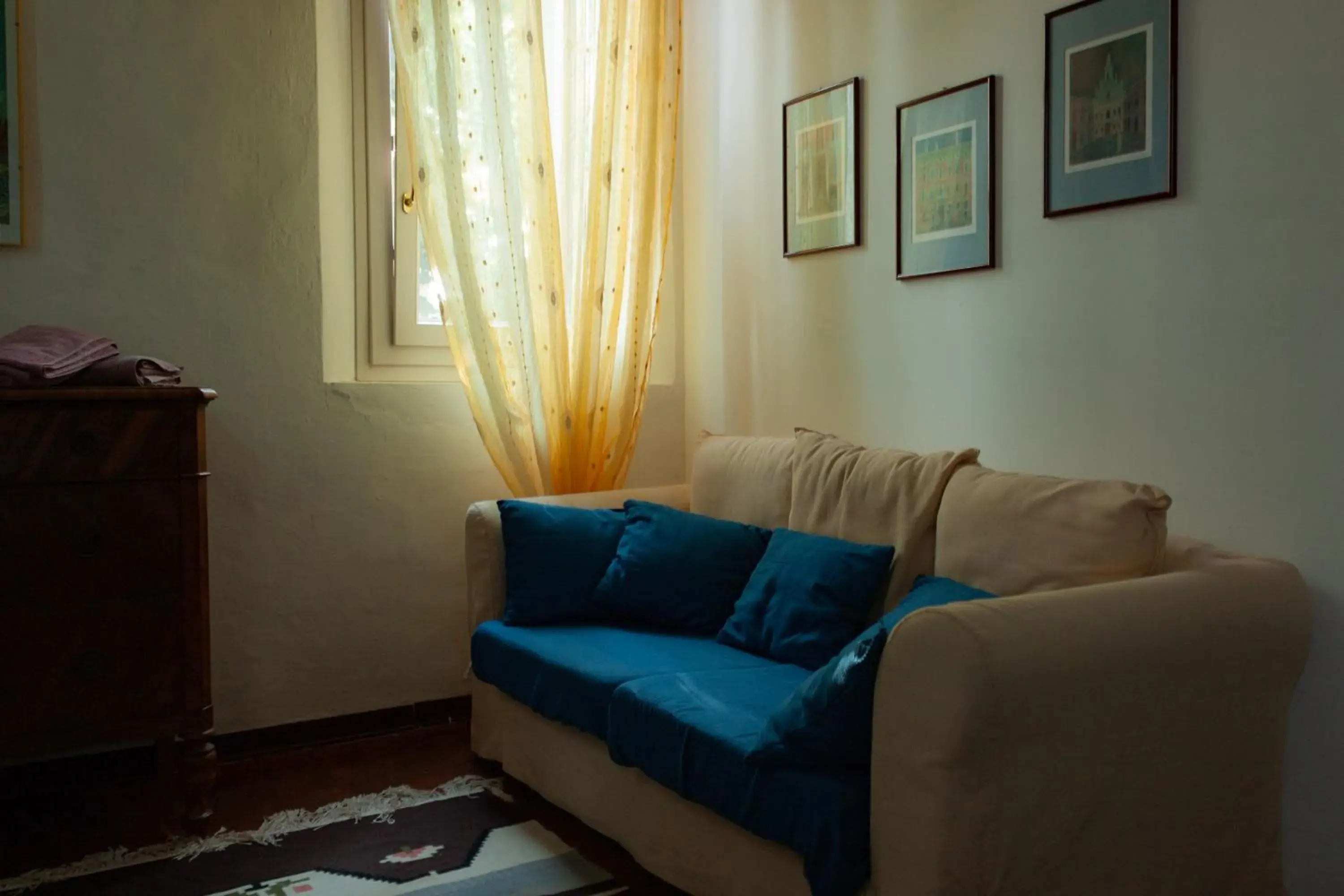 Large Double Room in Cà Morari Large Double Room in Cà Morari