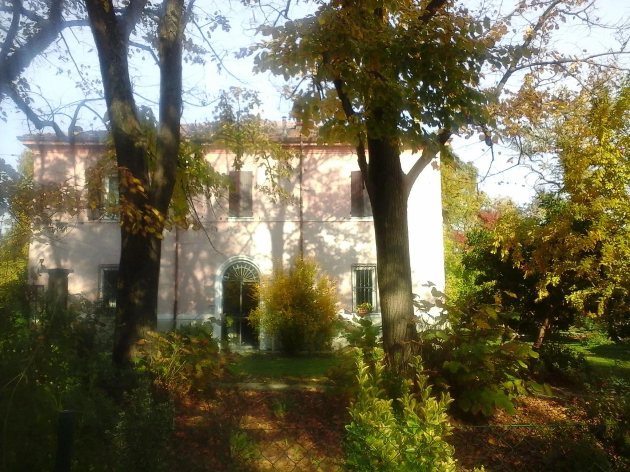 Property building in Cà Morari