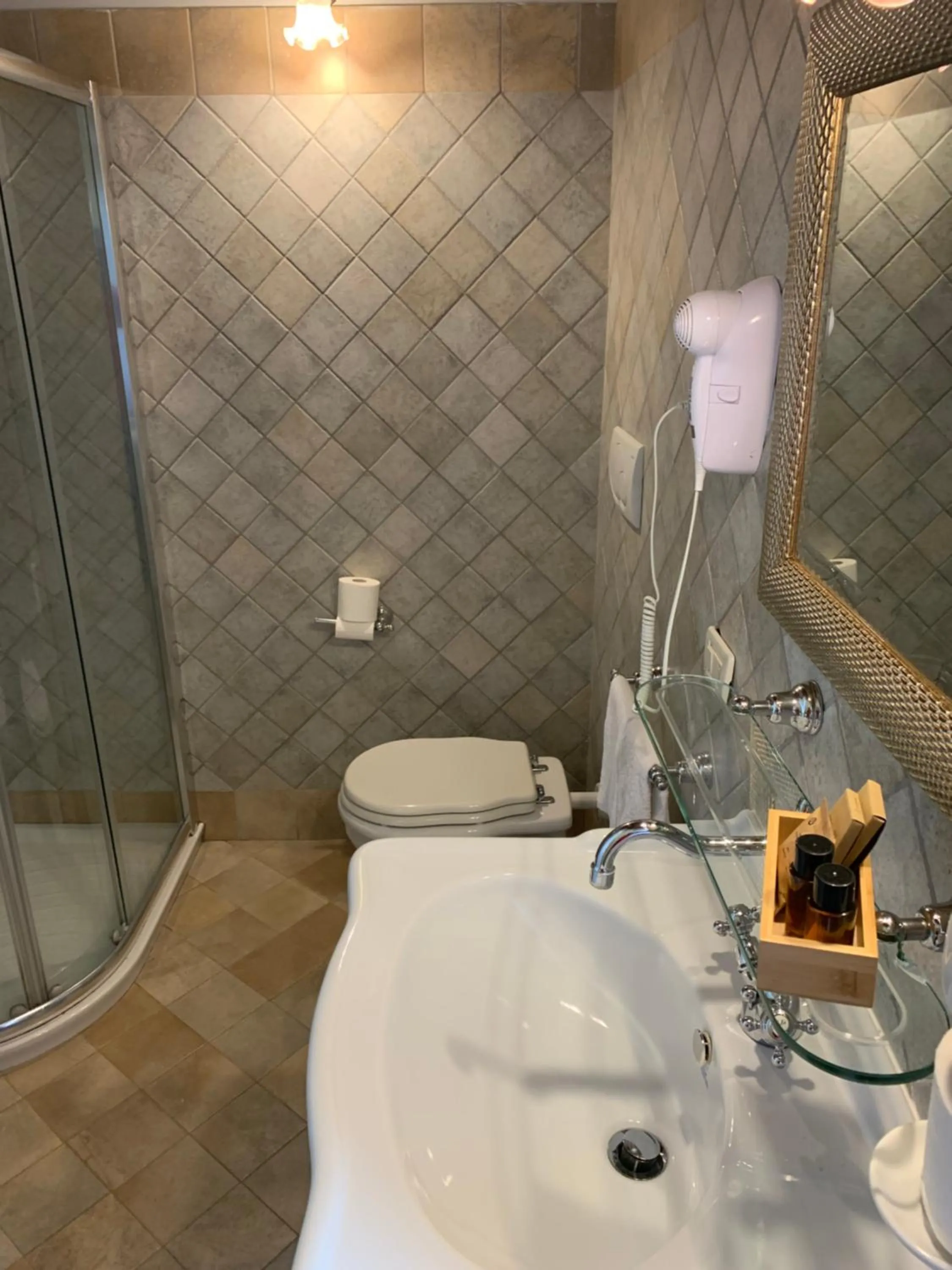 Bathroom in La Castellaia Resort