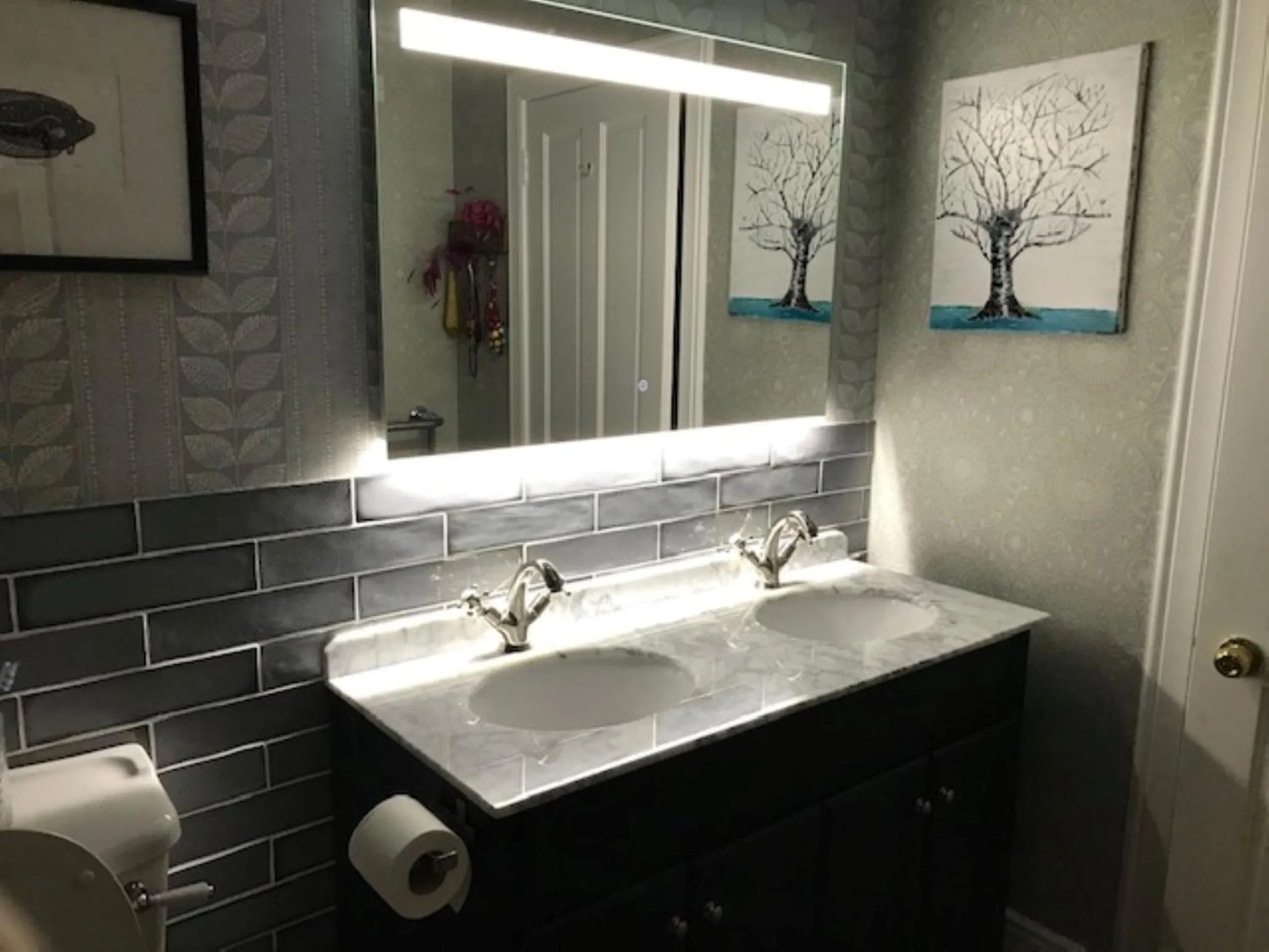 Bathroom in Glengorm Castle