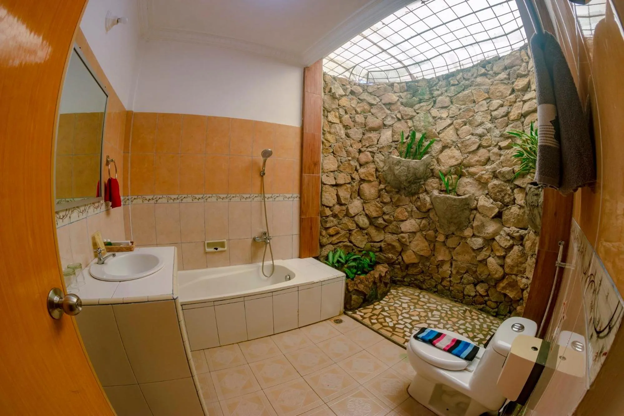 Tabo Cottages