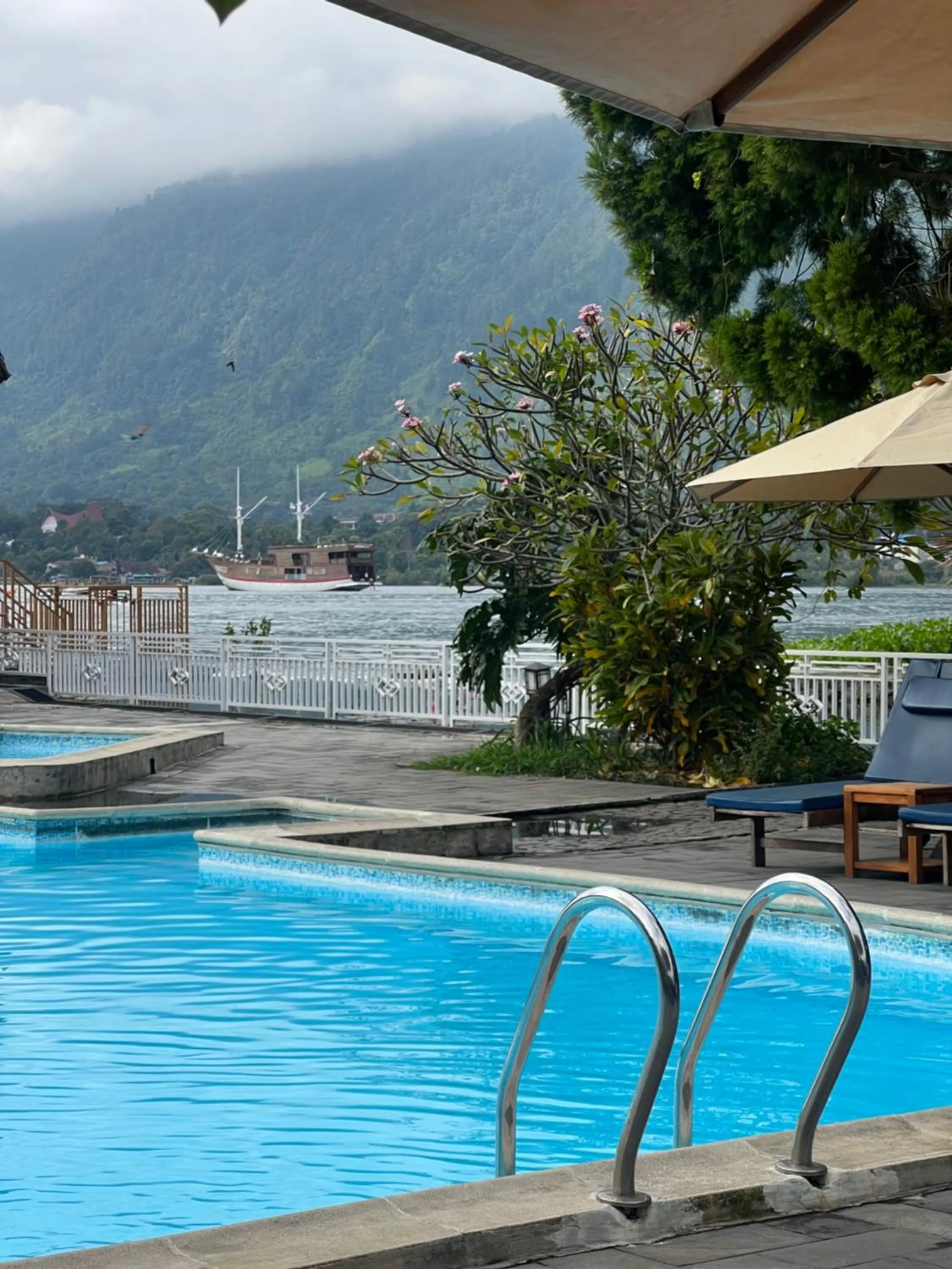 Swimming pool in Tabo Cottages