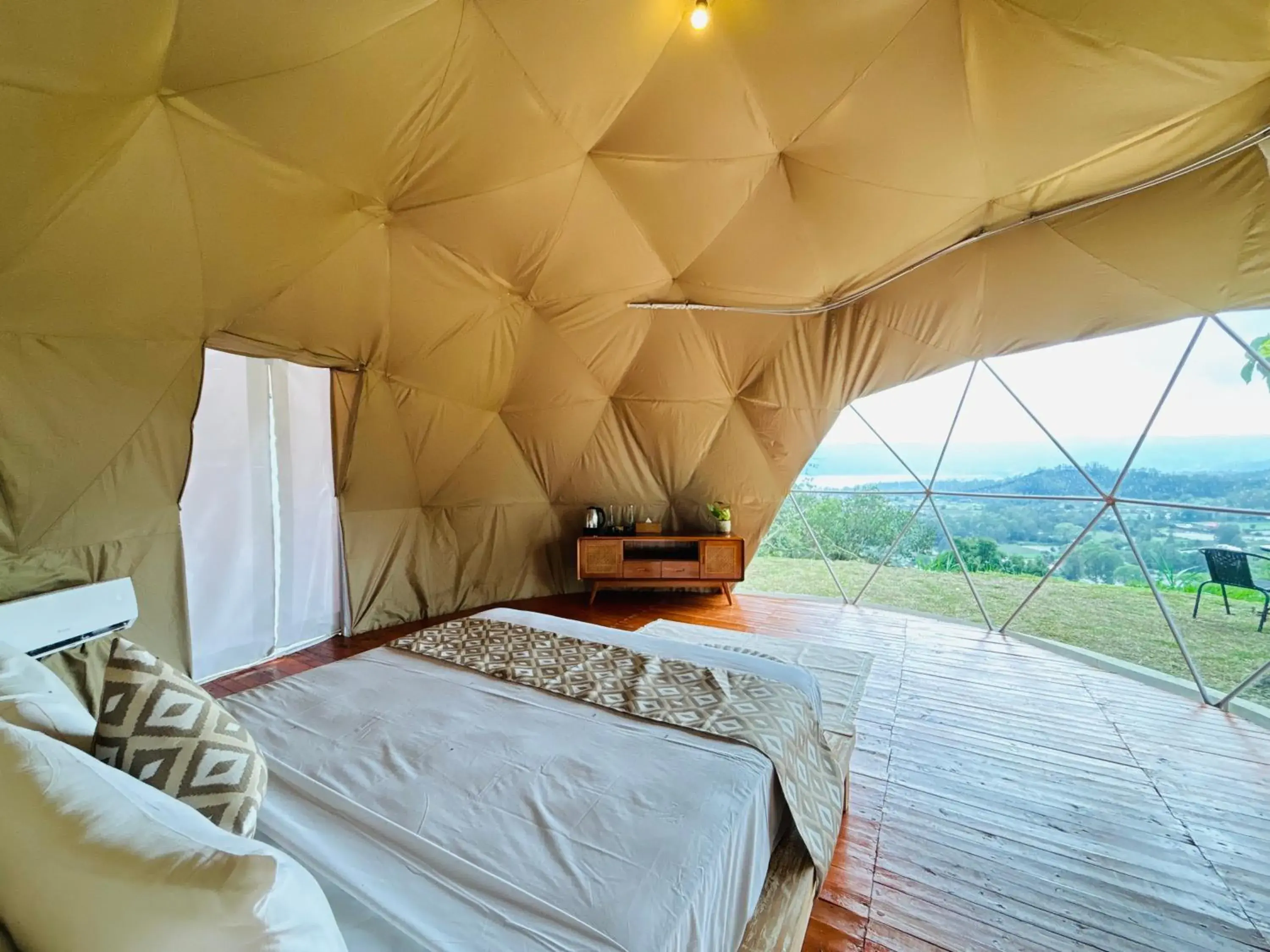 Bed in De'Ra Hills Camp Kintamani Bed in De'Ra Hills Camp Kintamani