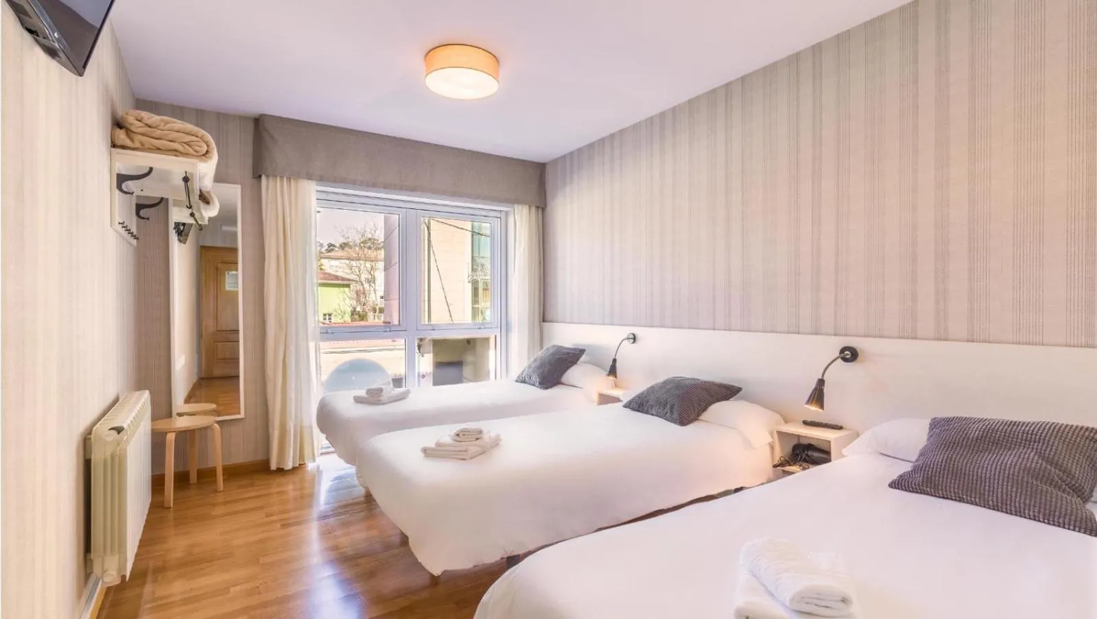 Photo of the whole room, Bed in Pensión 9 de Abril