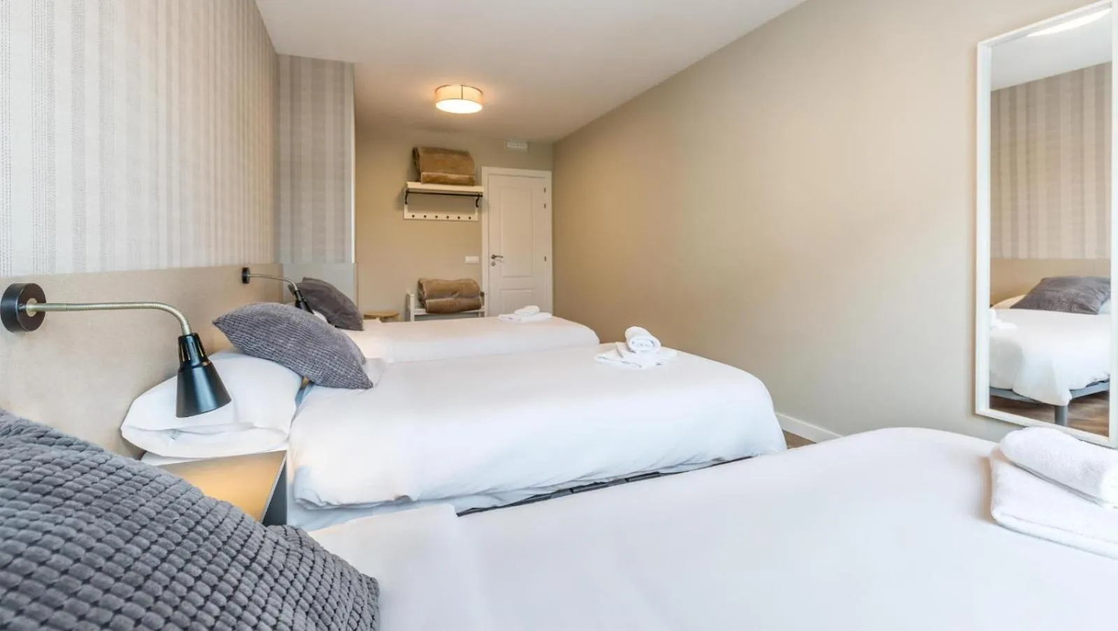 Photo of the whole room, Bed in Pensión 9 de Abril