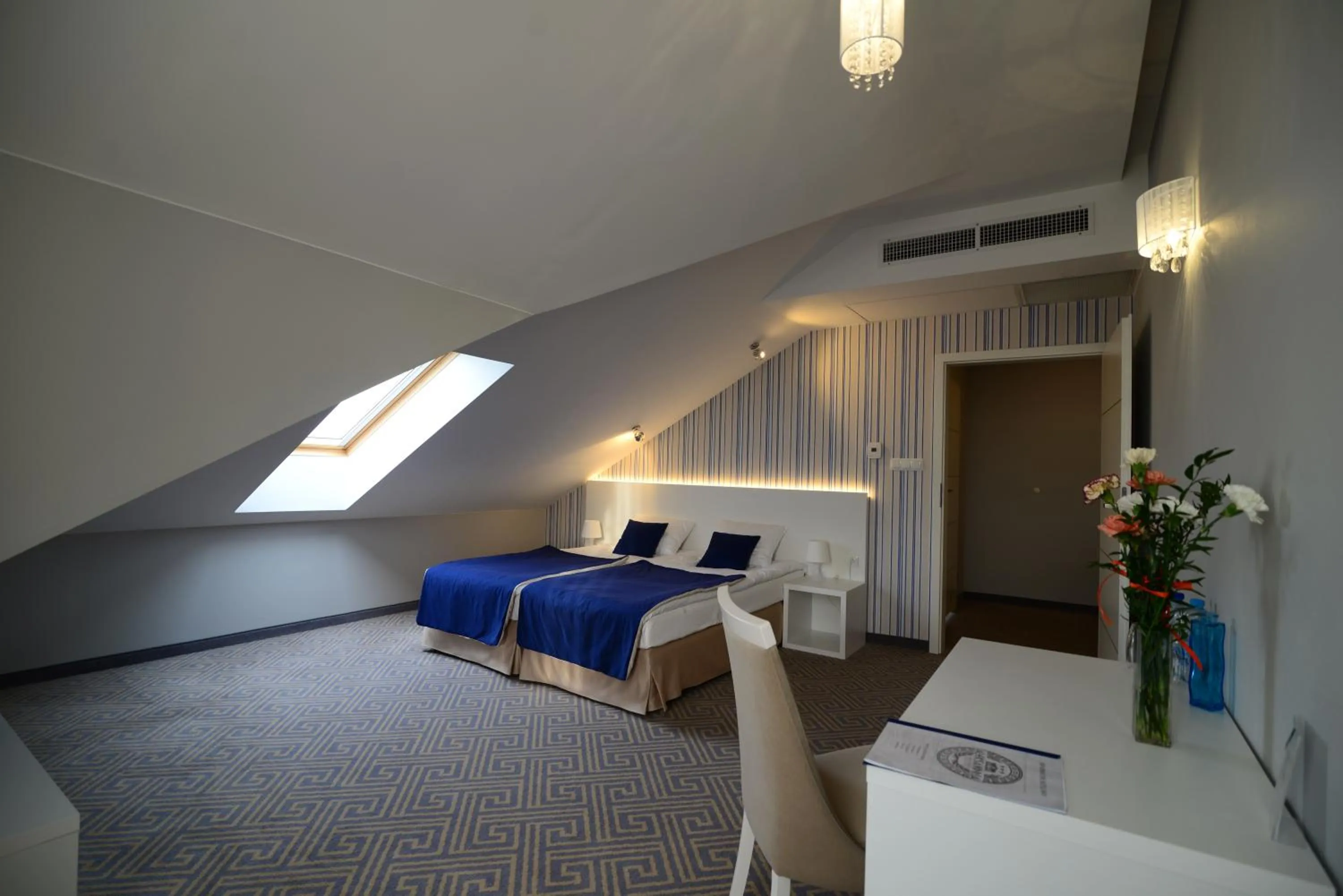 Day, Bed in Hotel Aleksandria