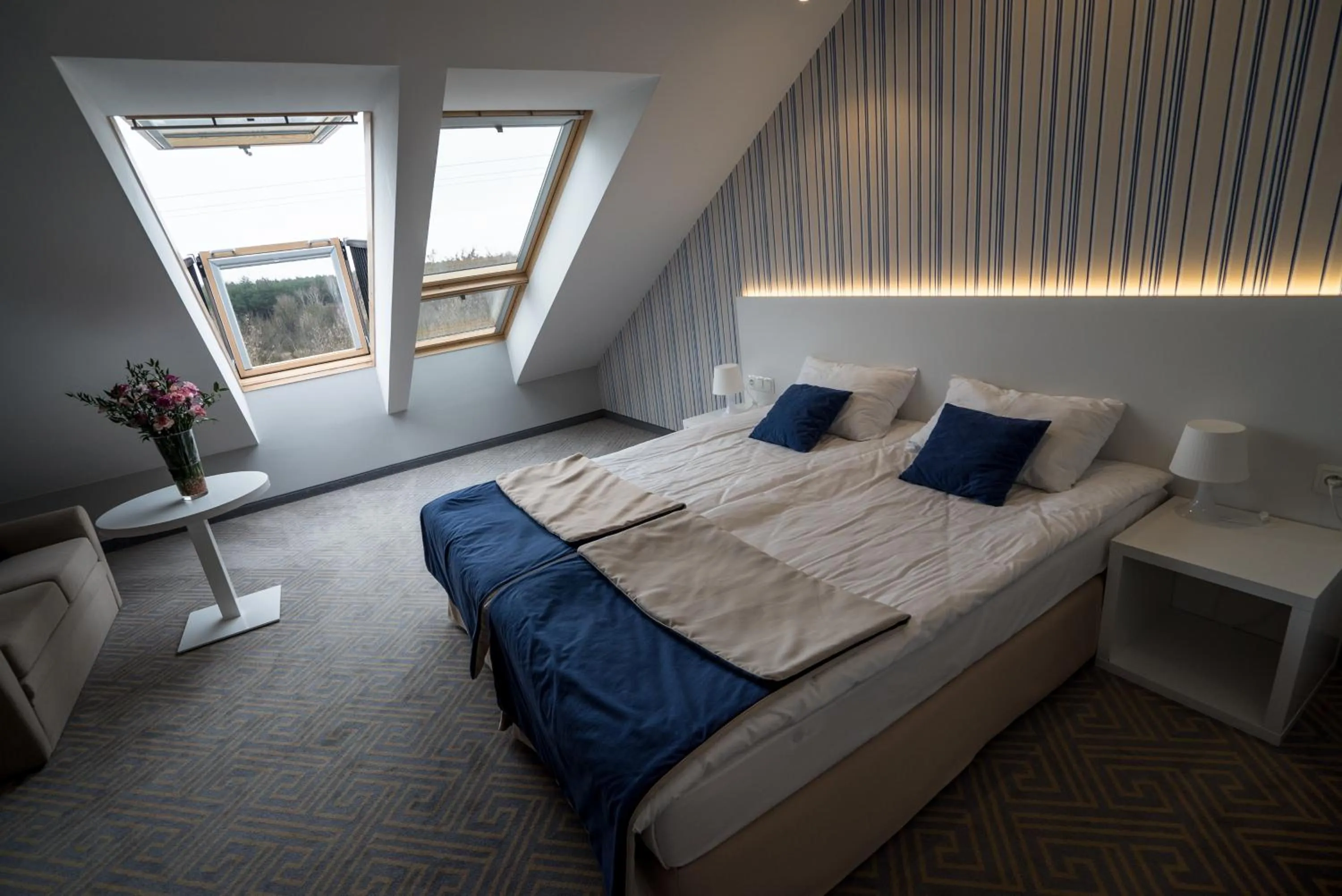 Property building, Bed in Hotel Aleksandria