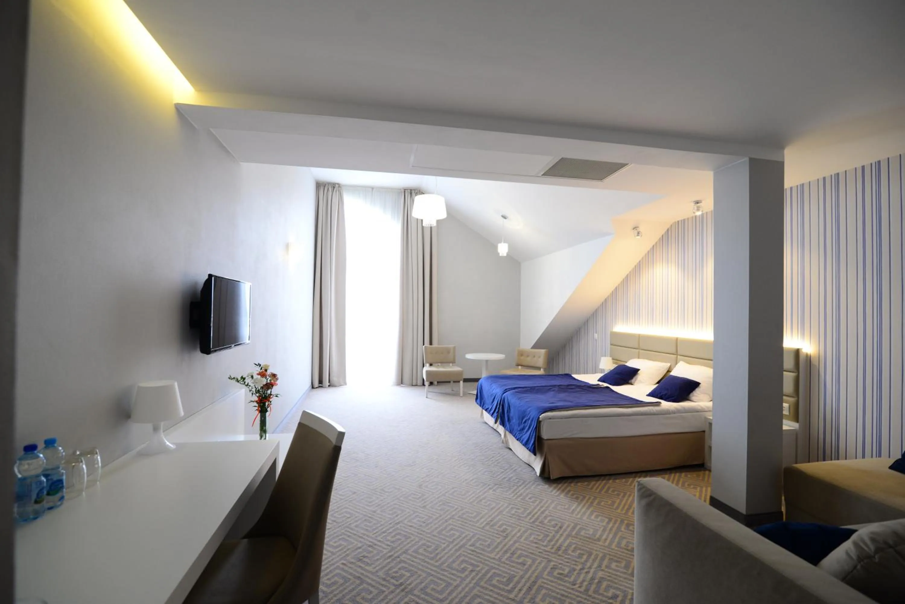 Day, Bed in Hotel Aleksandria