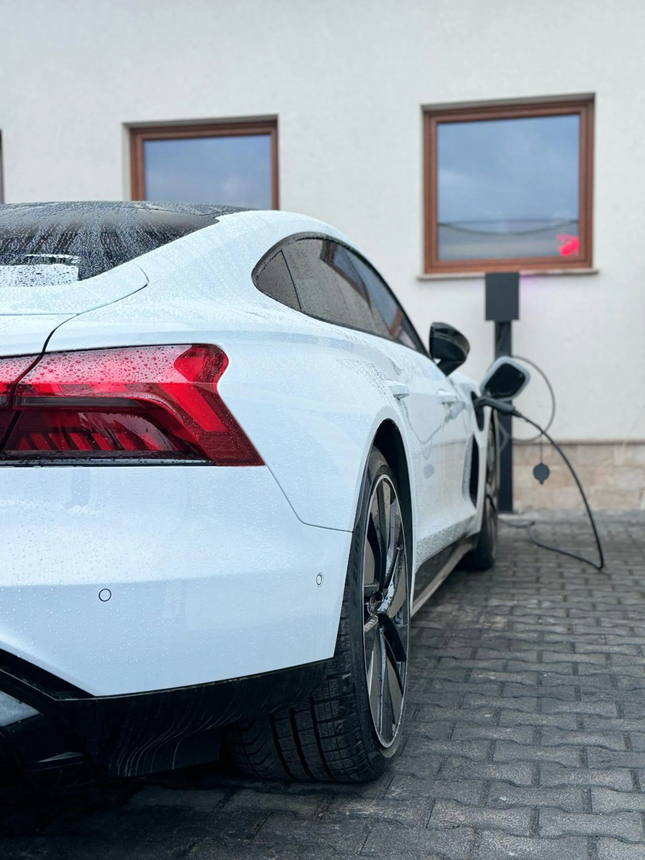 Parking in Hotel Aleksandria