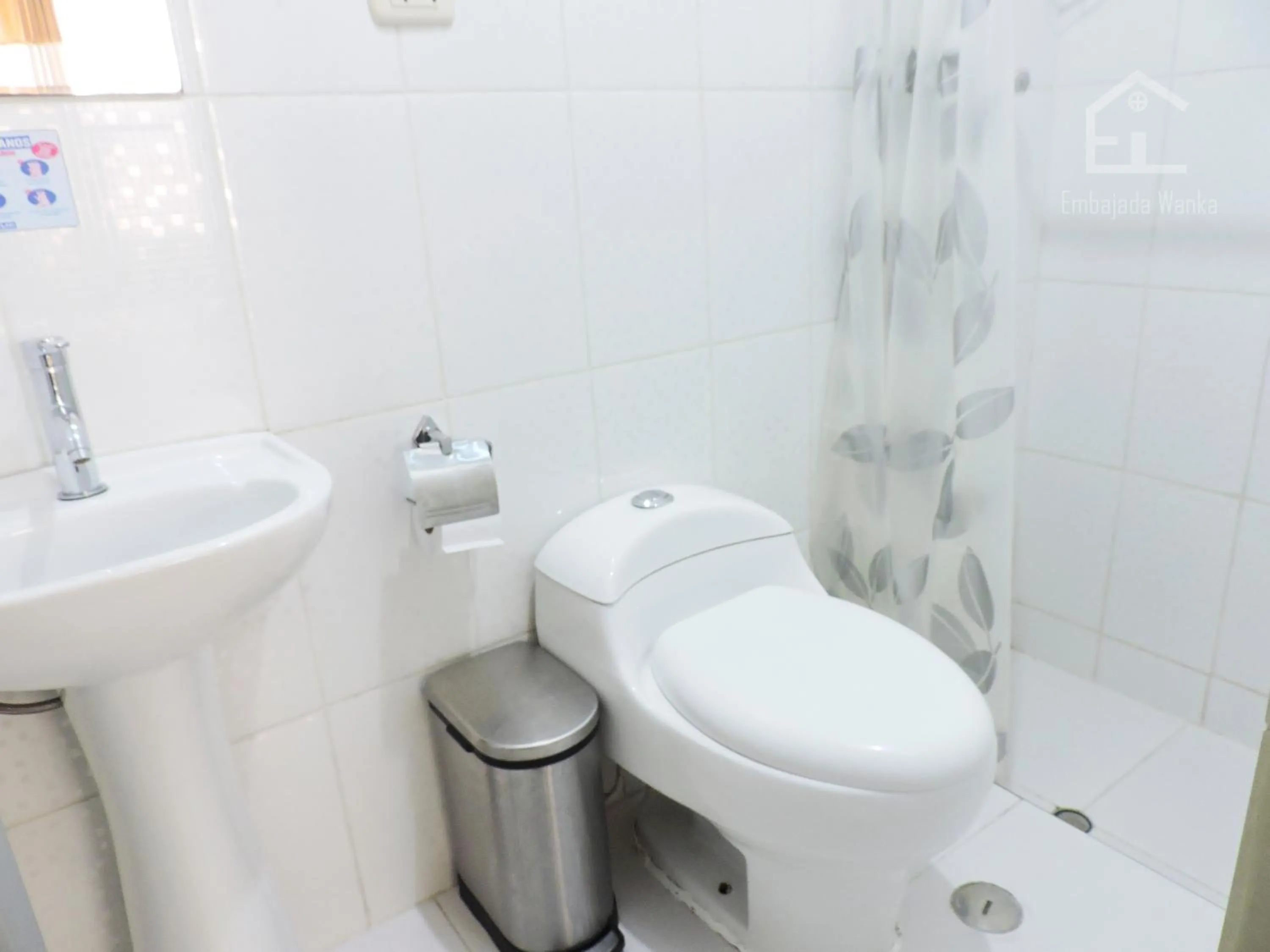 Bathroom in EmbajadaWanka