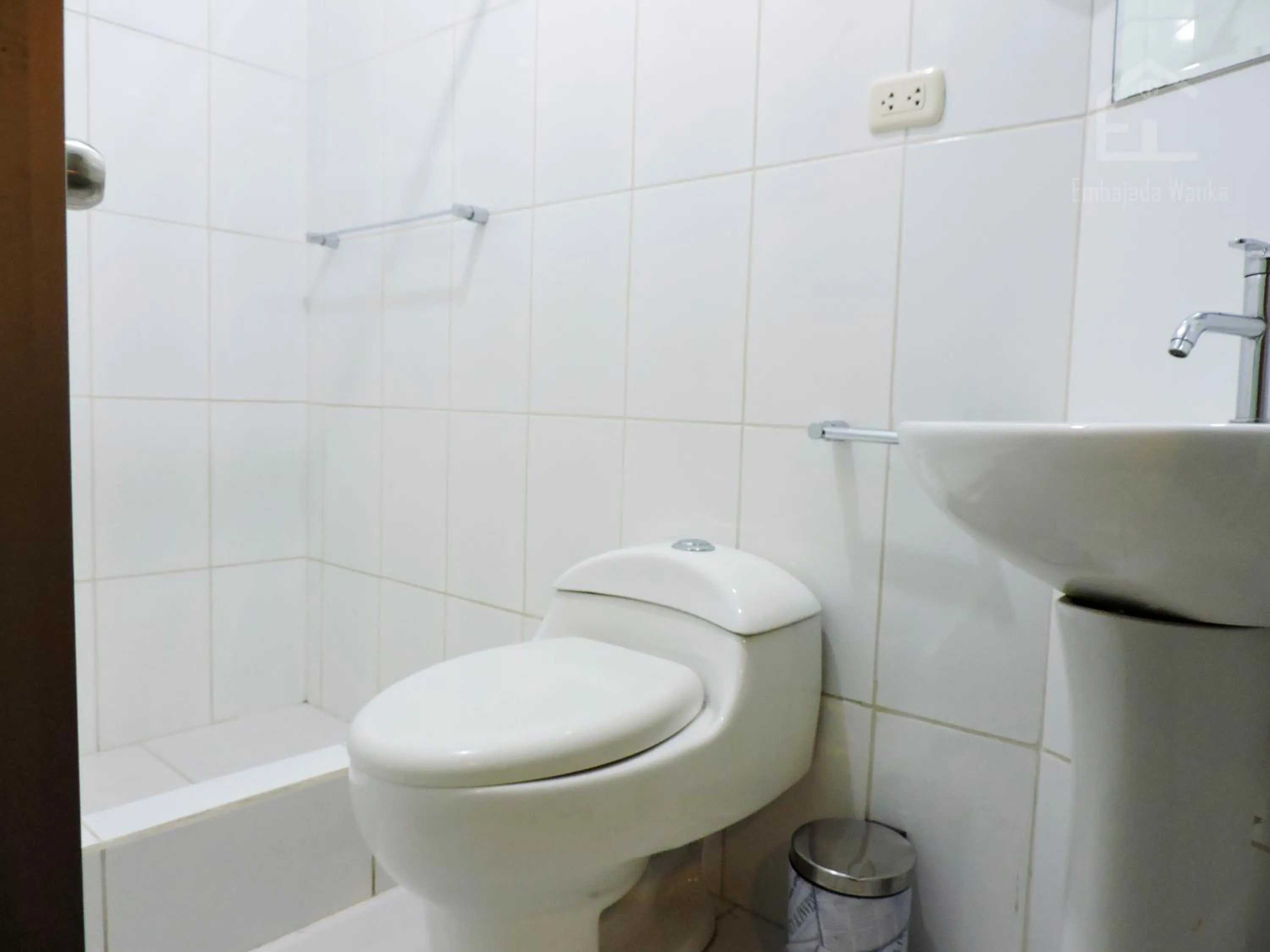 Bathroom in EmbajadaWanka