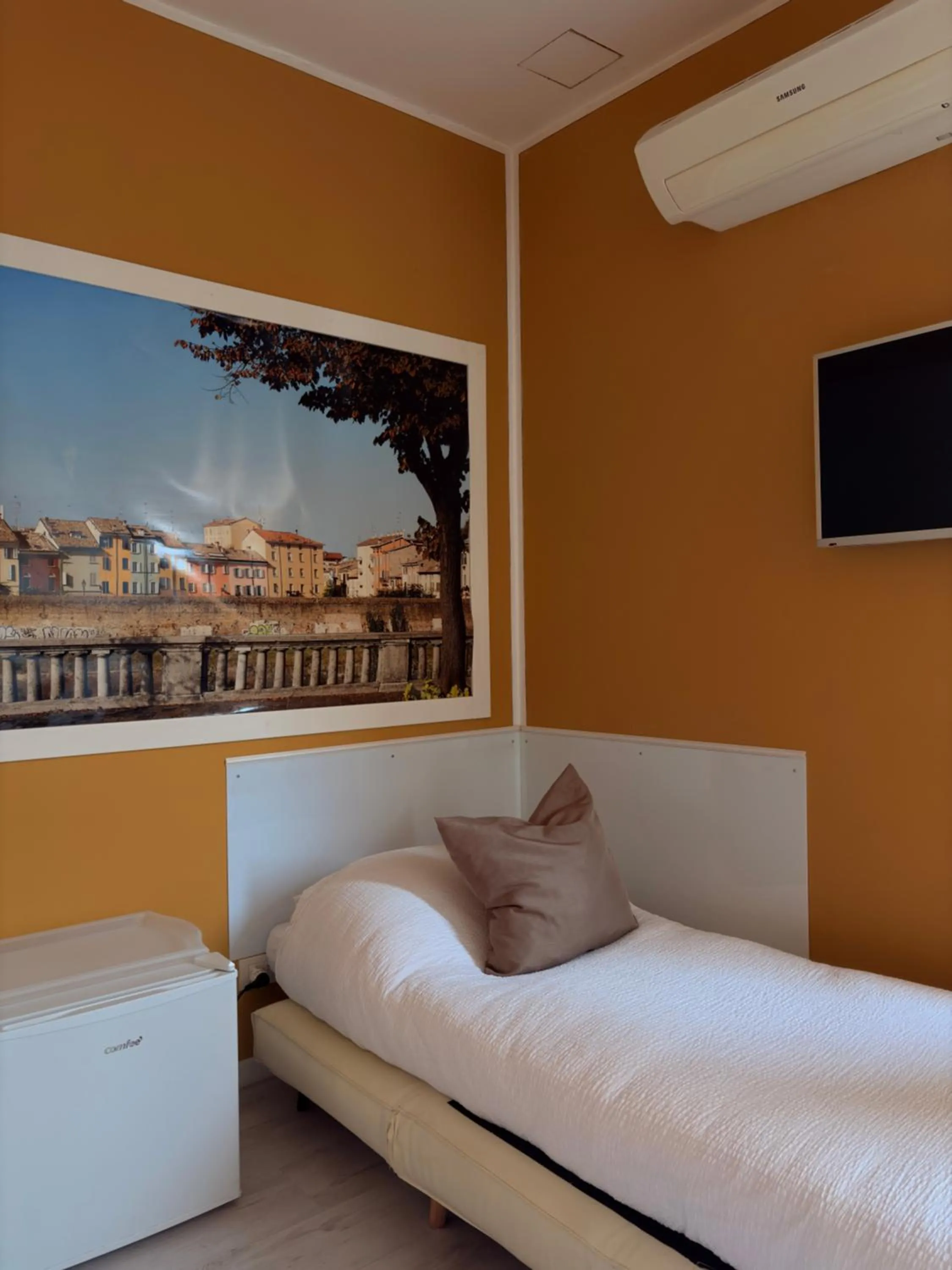 Bed in Forum Guest House FREE Private Parking