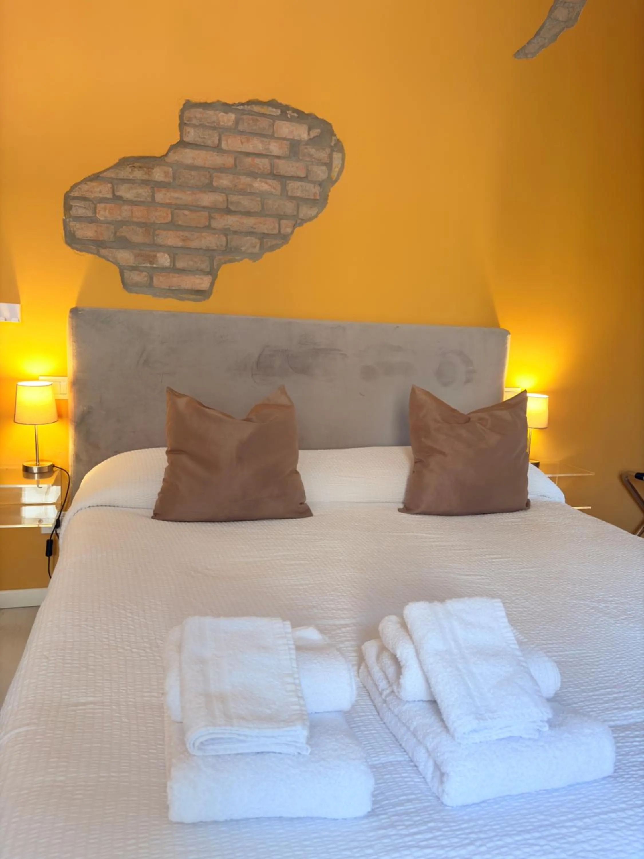 Bed in Forum Guest House FREE Private Parking